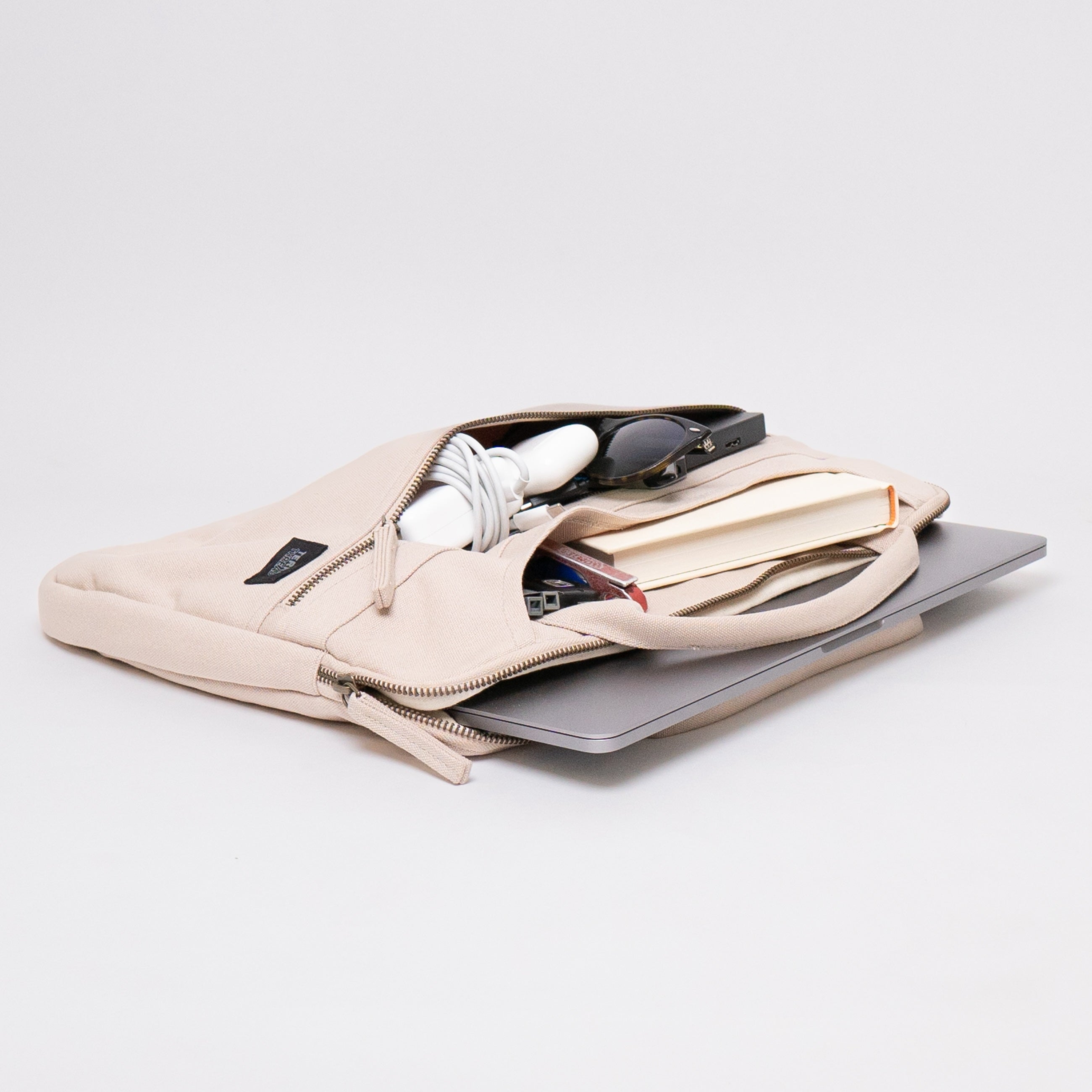 Terra Thread® Hasta Laptop Sleeve with handles