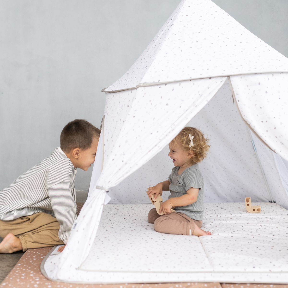 Toki Kids Terrazzo Chalk Play Tent