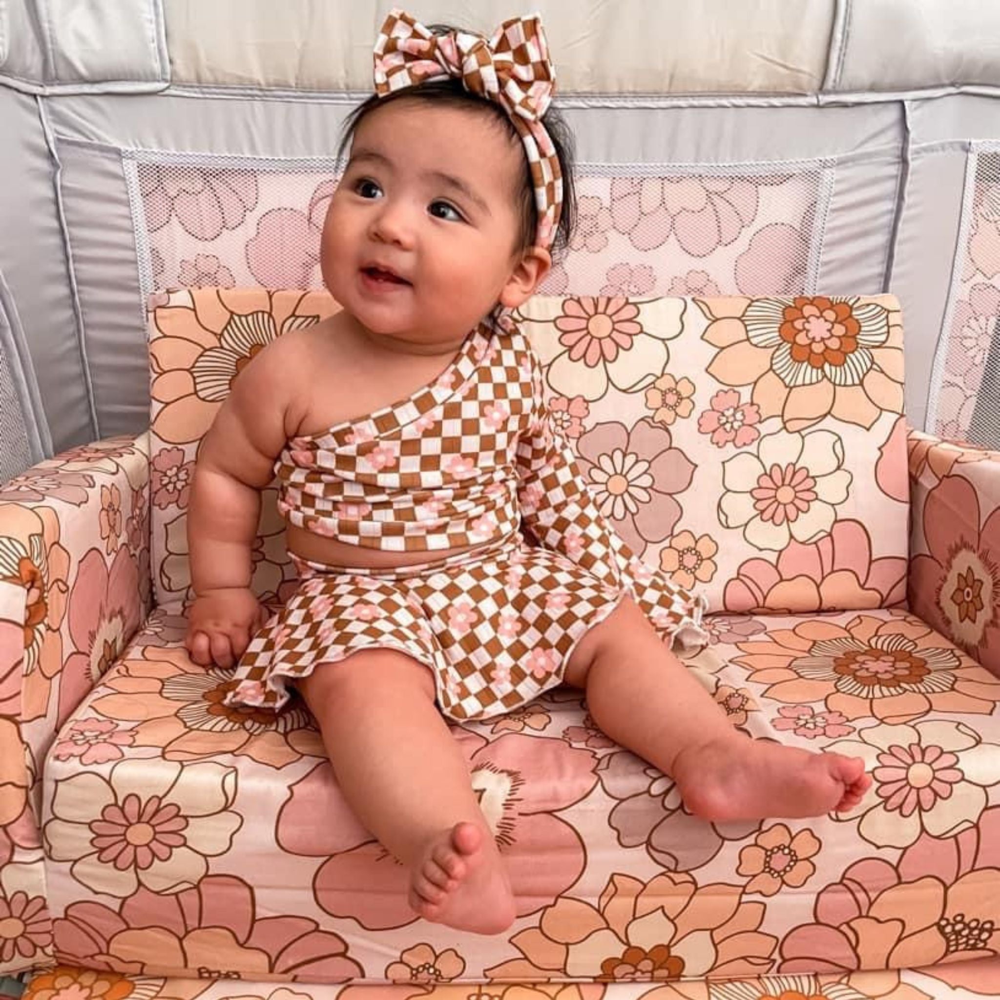 Toki Mats Blooms Play Couch - Gimme the Good Stuff