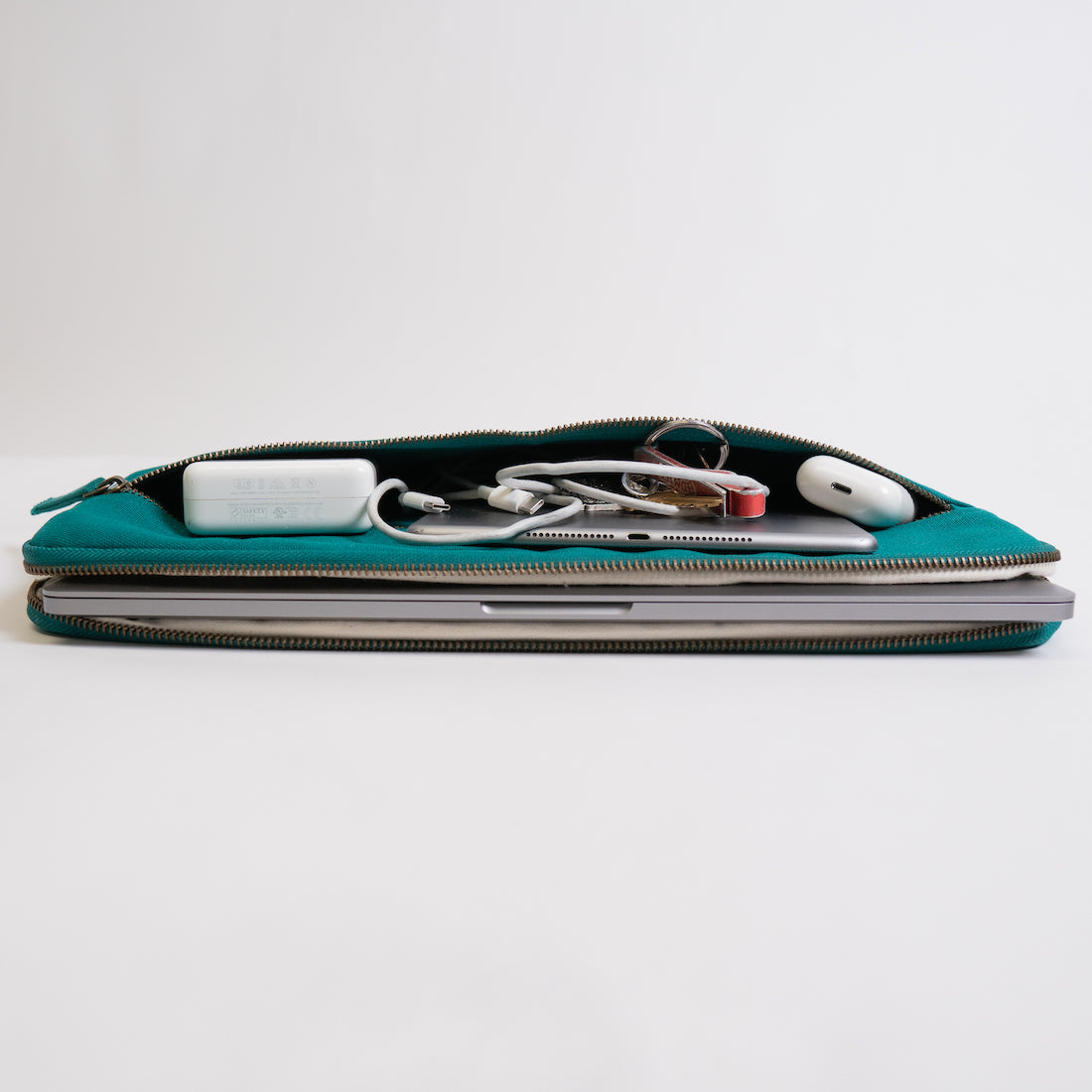 Terra Thread Erdig 15 inch laptop sleeve — product image 20