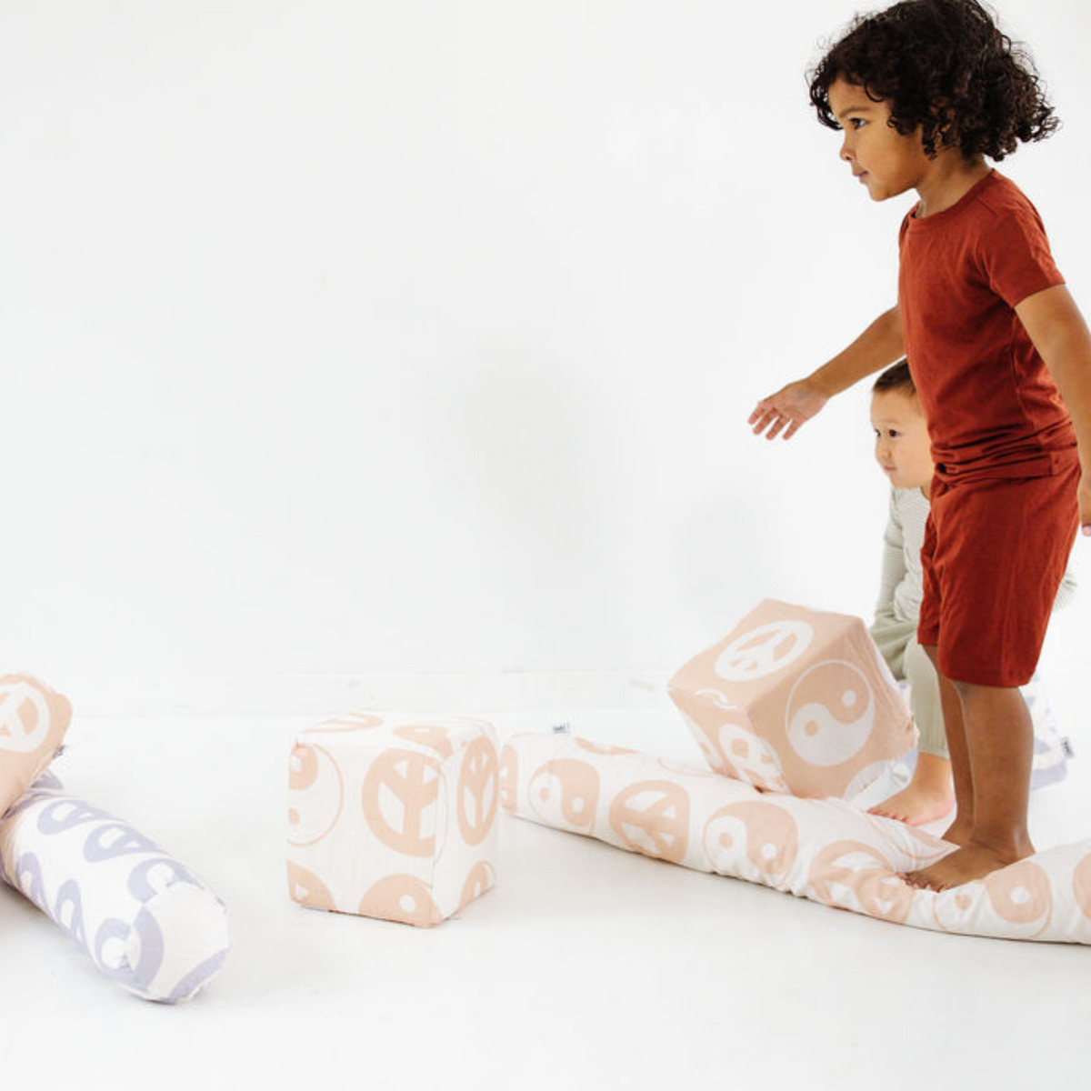 Toki Mats White Yin Yang Support Pillow