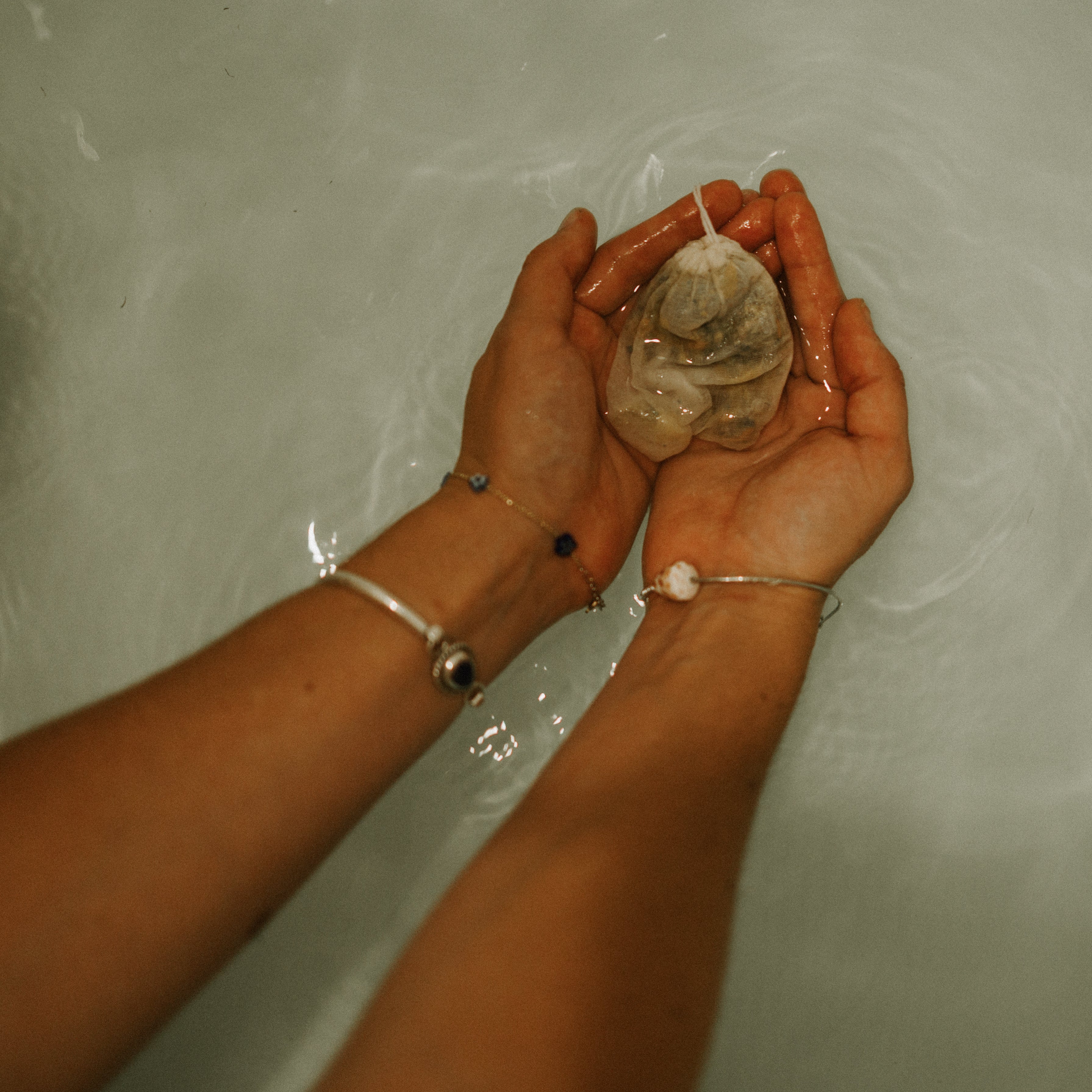 Honeybee Hippie Postpartum Herbal Sitz Bath