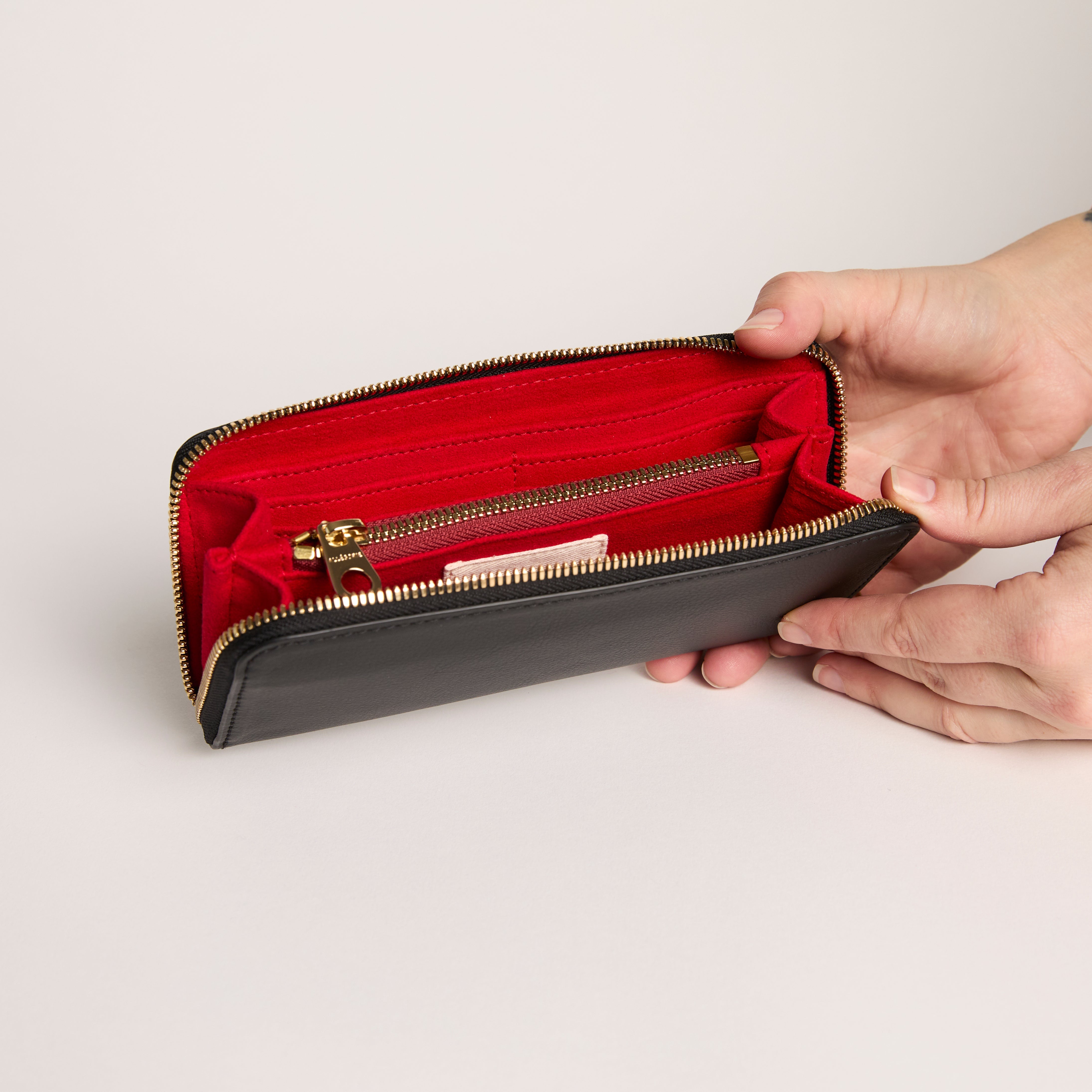 Allégorie Gala Long Wallet (Black / Lipstick Red)