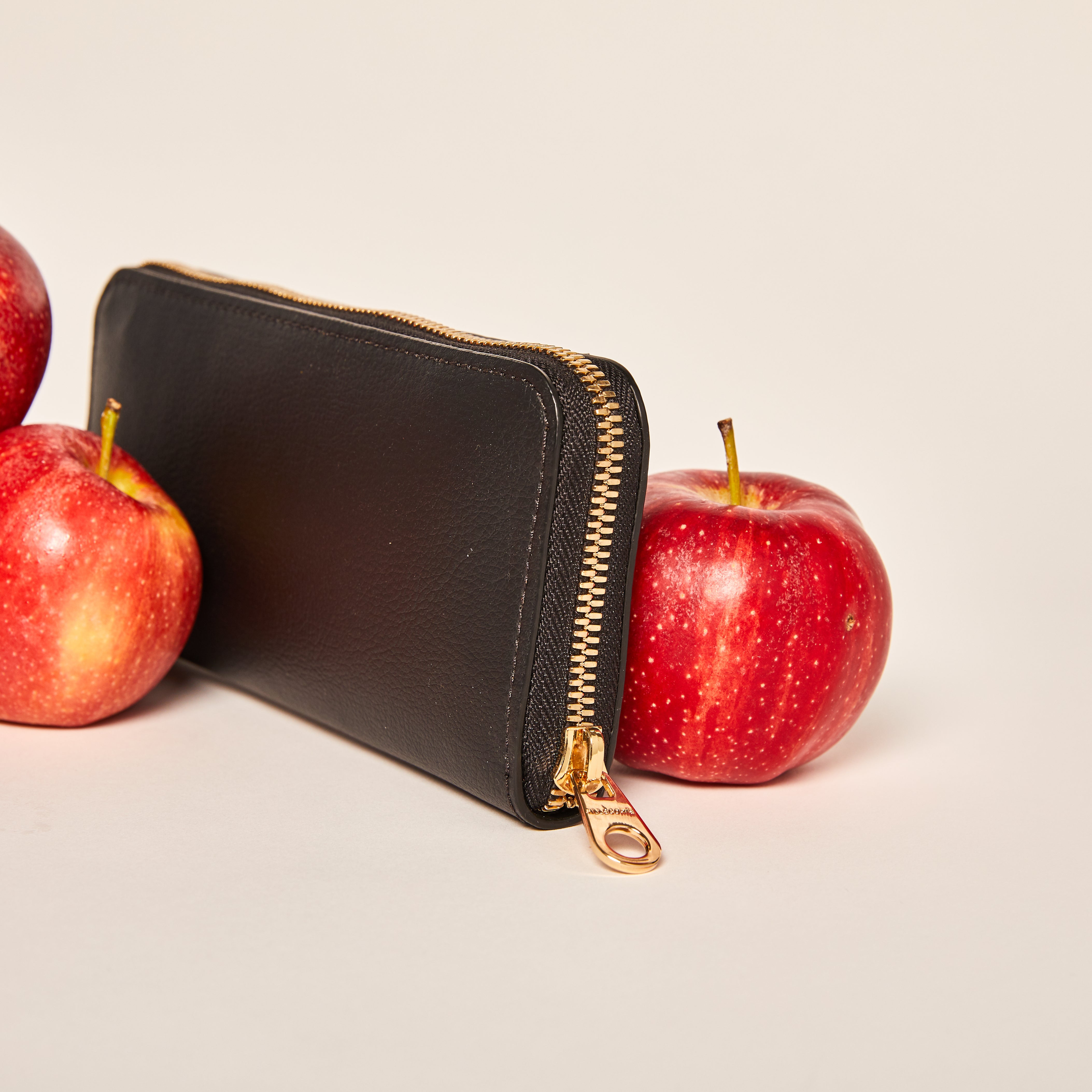 Allégorie Gala Long Wallet (Black / Lipstick Red)