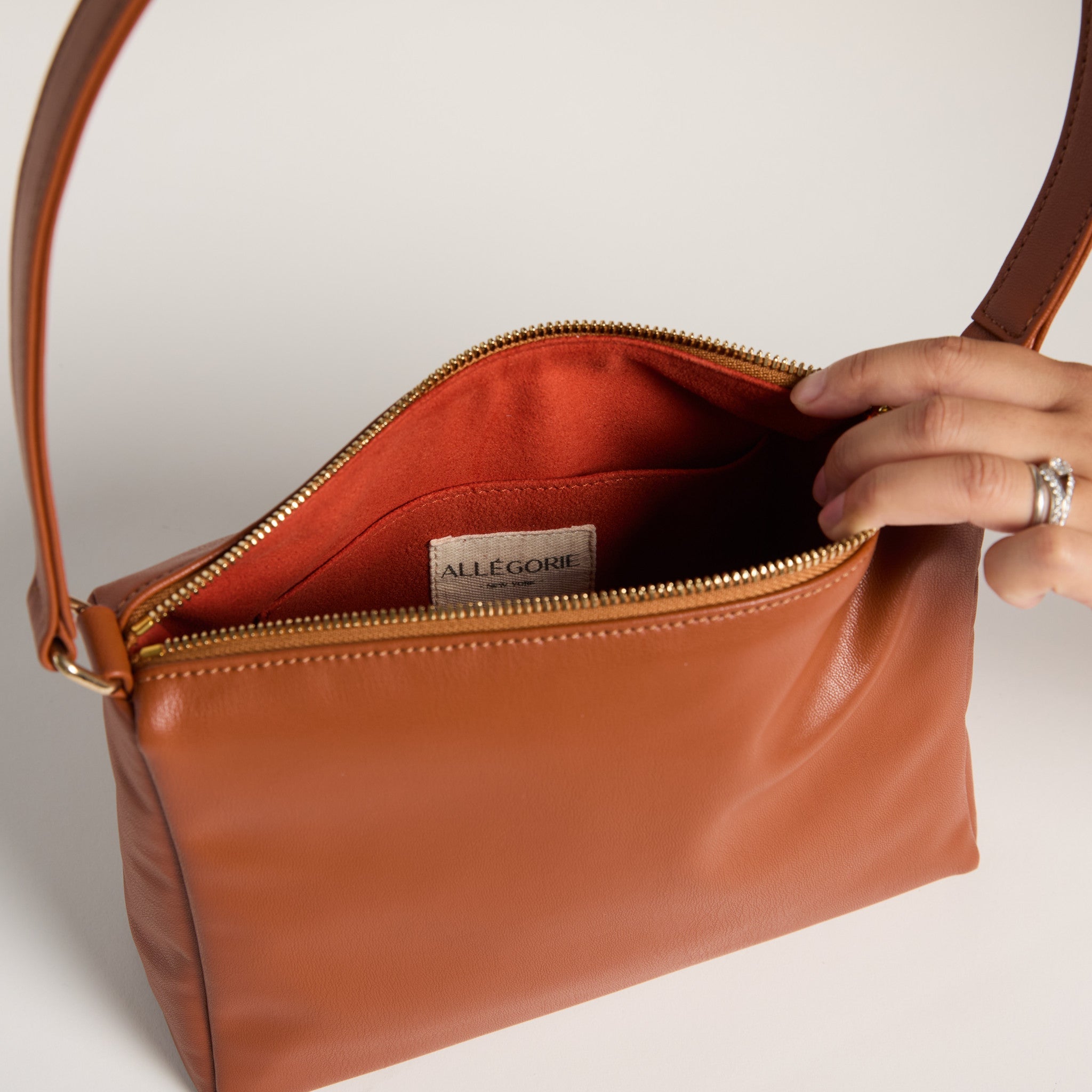 Allégorie Gala Shoulder Bag (Brown)
