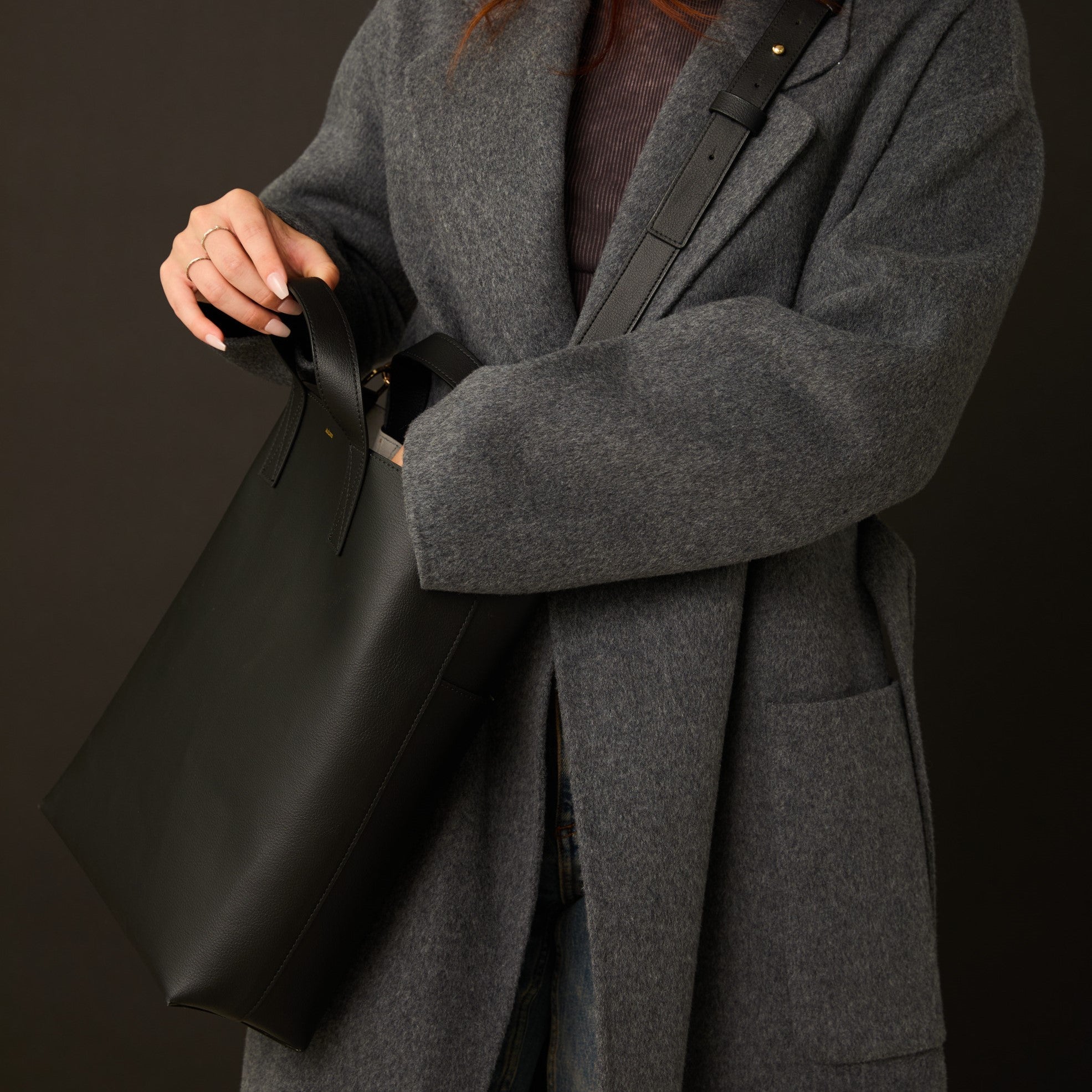 Allégorie Gala Tote II (Black)