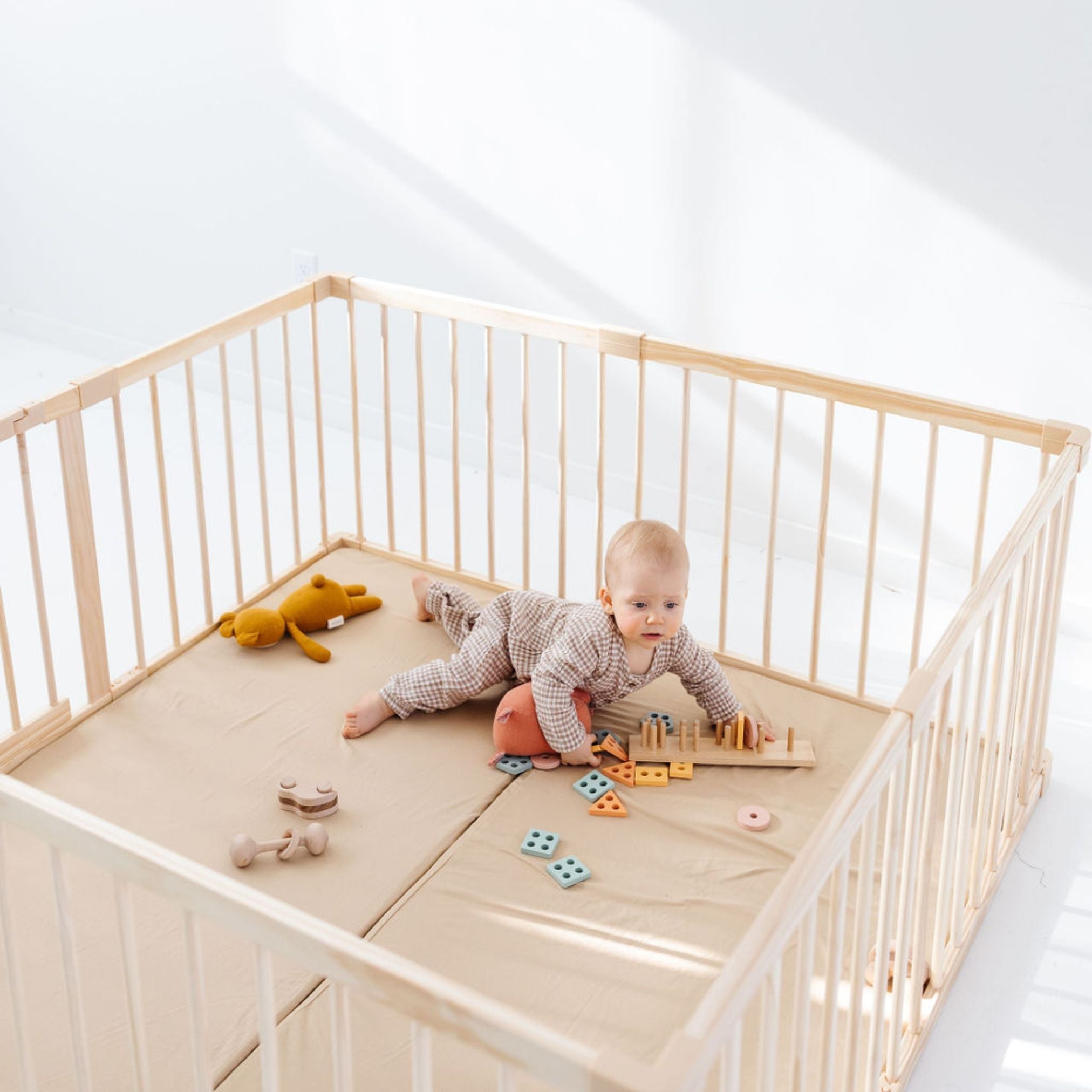 Toki Kids Playpen - Mega Size in Wood