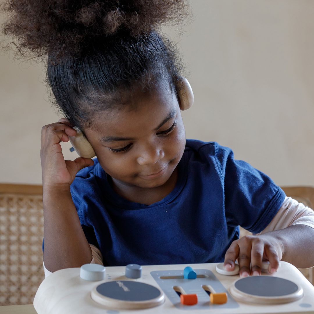 PlanToys DJ Mixer Board