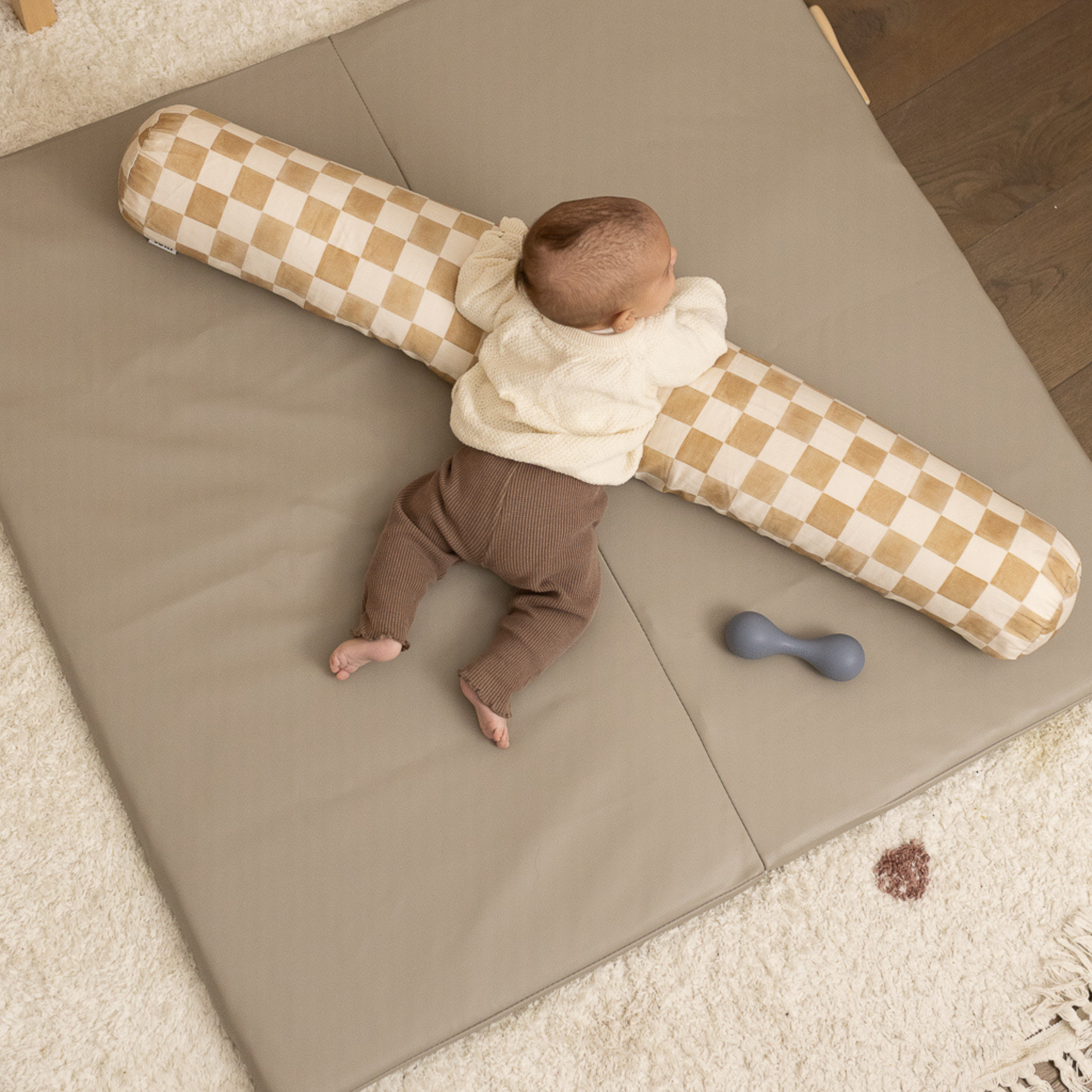 Toki Mats Checker Toffee Support Pillow