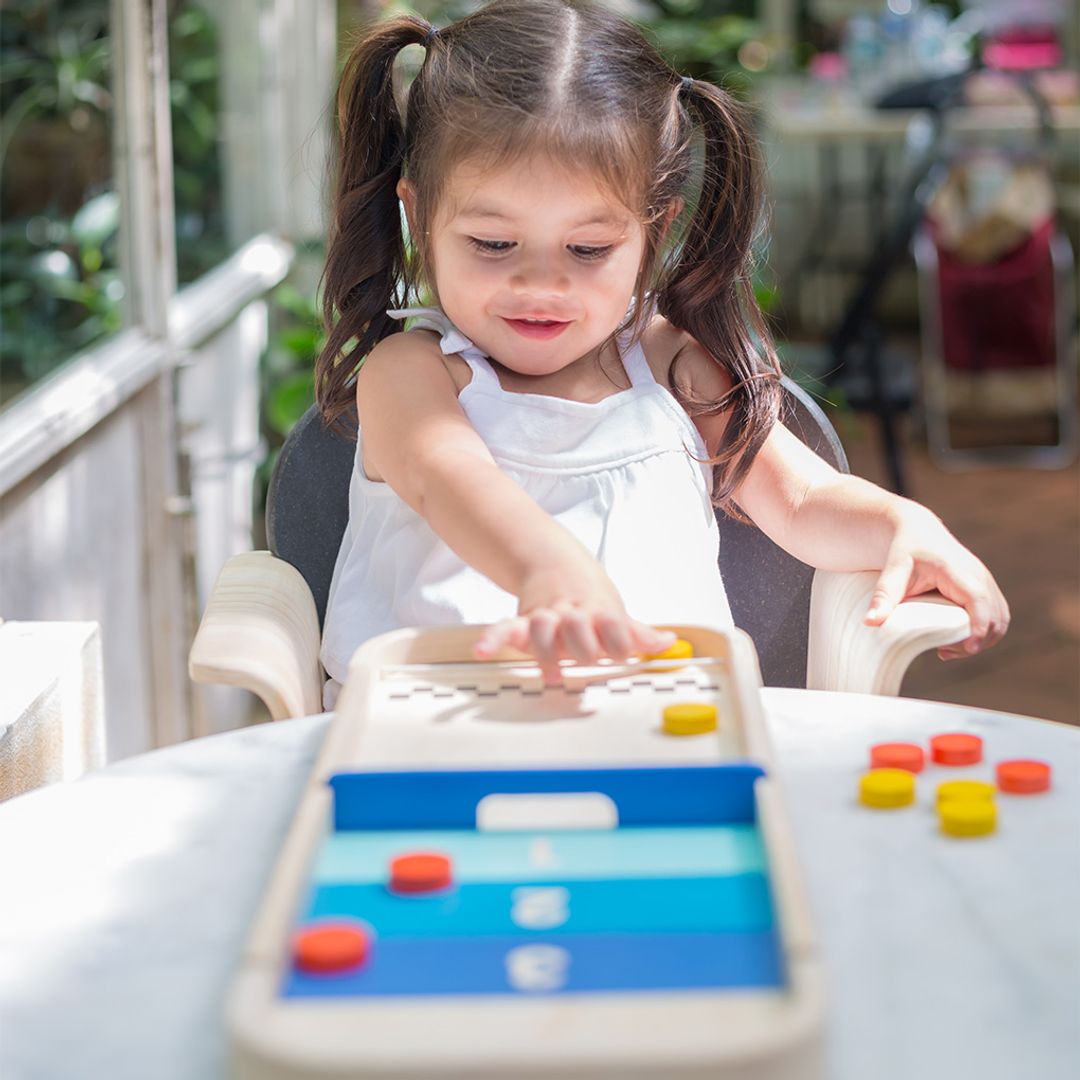 PlanToys 2-In-1 Shuffleboard Game
