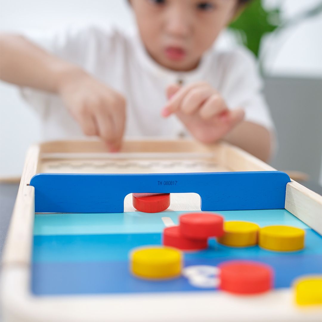PlanToys 2-In-1 Shuffleboard Game