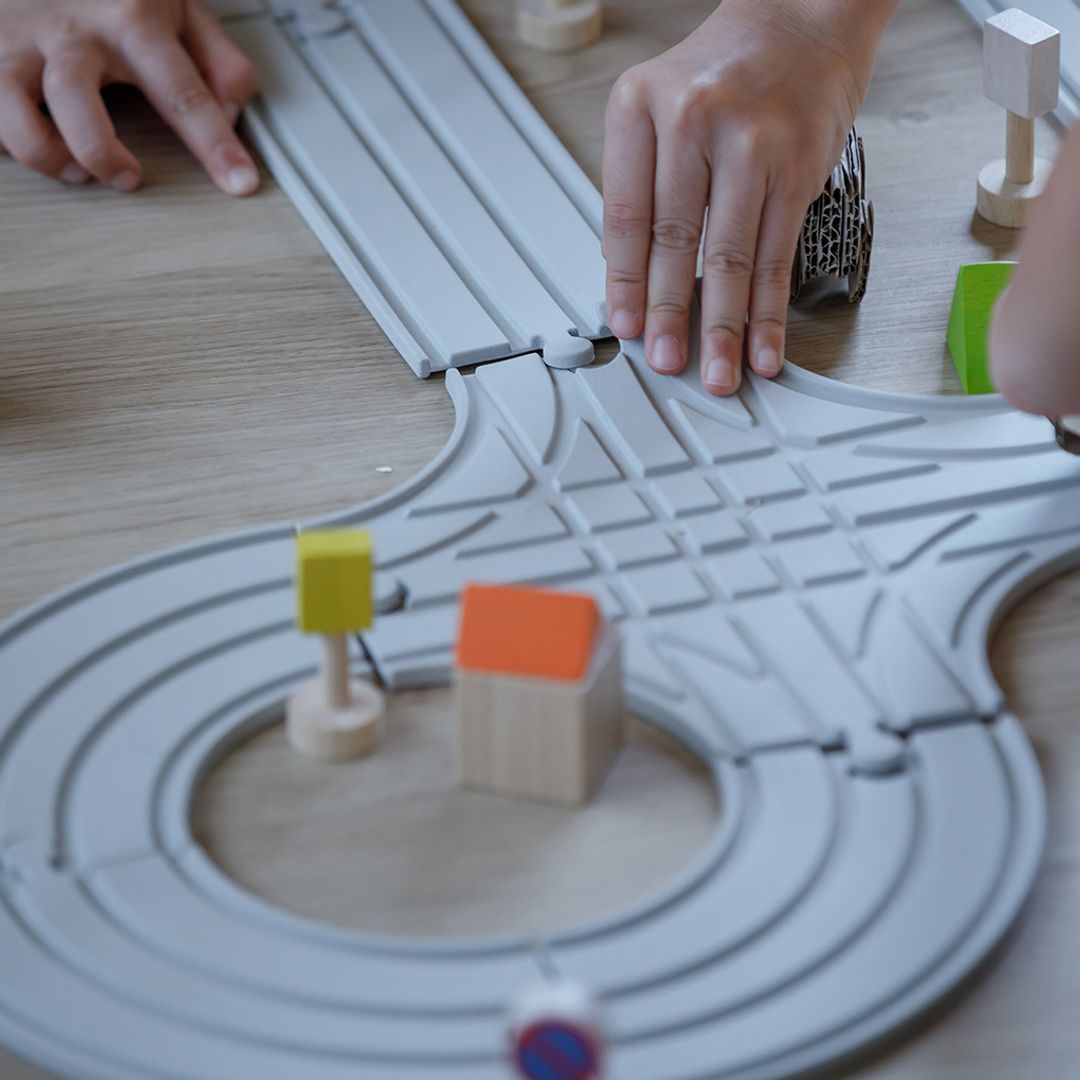 PlanToys Rubber Road & Rail Set - Medium