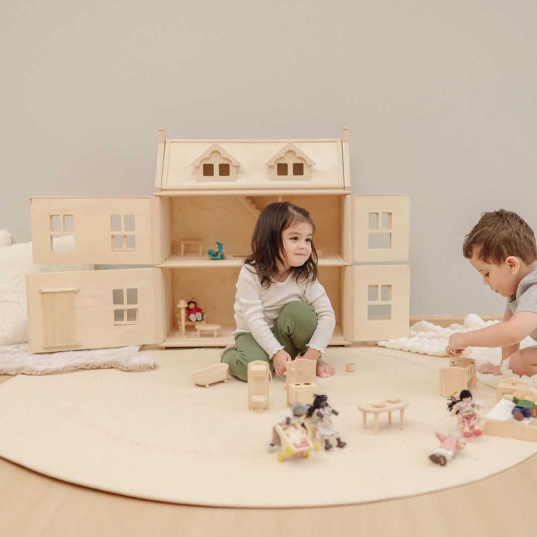 PlanToys Victorian Dollhouse