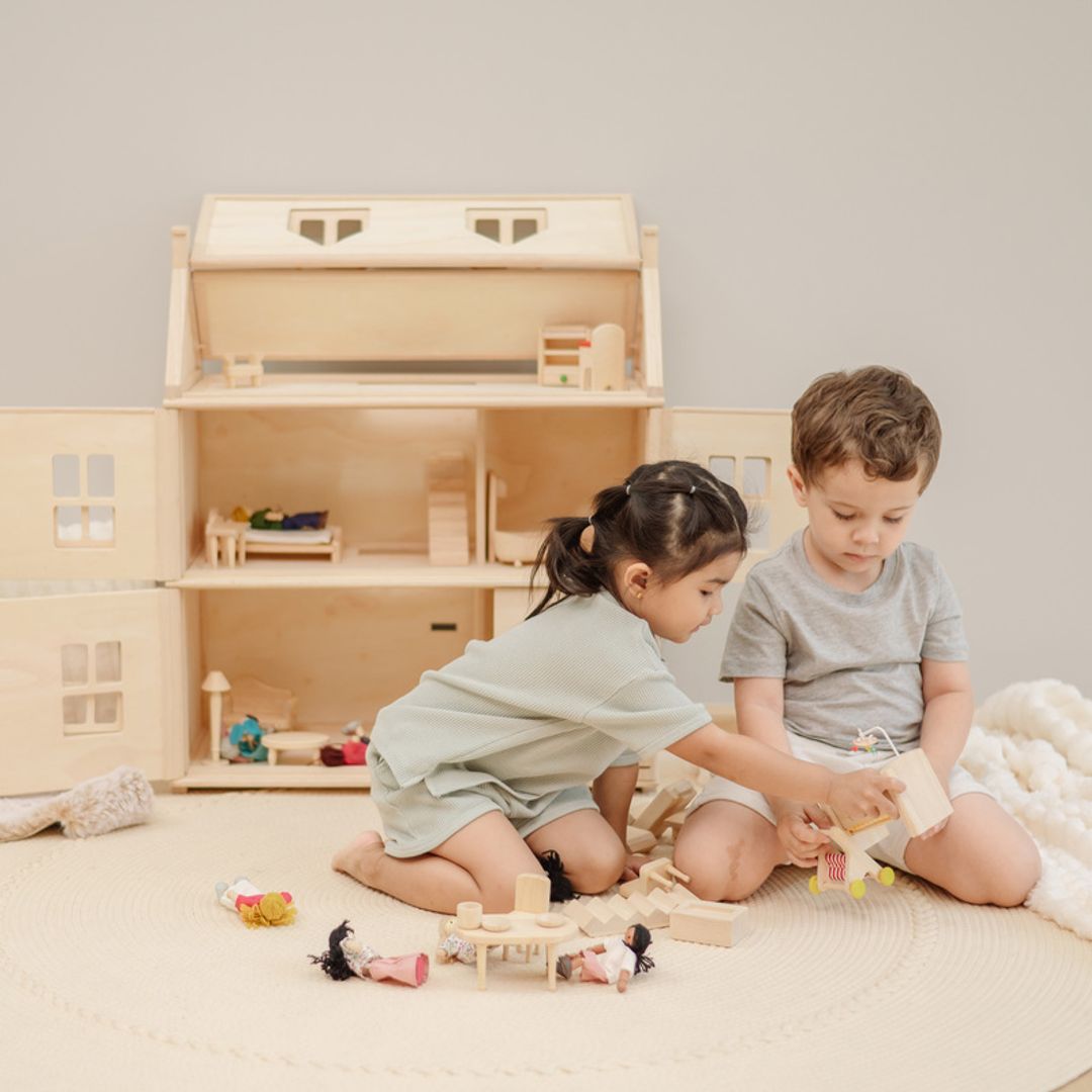 PlanToys Victorian Dollhouse
