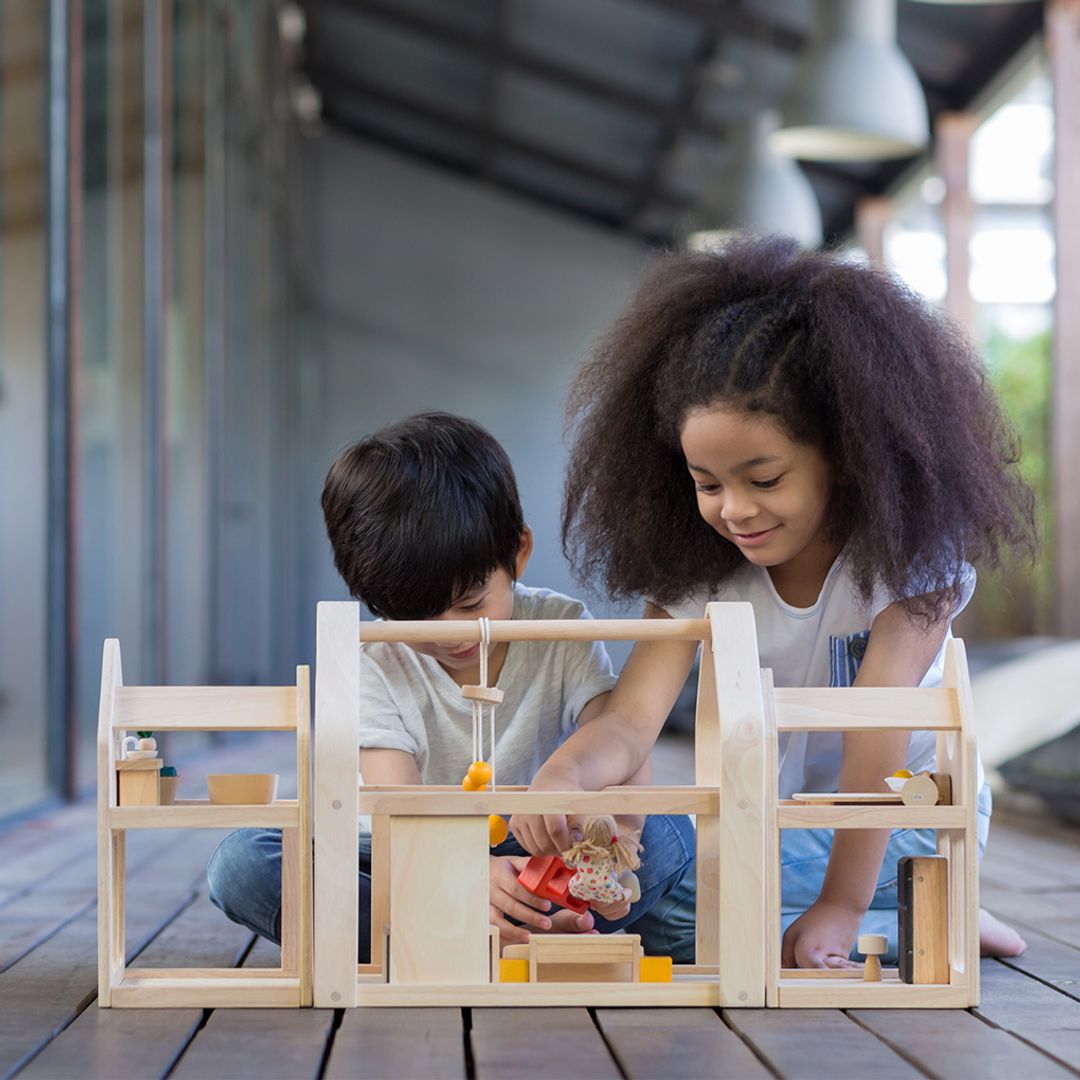PlanToys Slide N Go Dollhouse