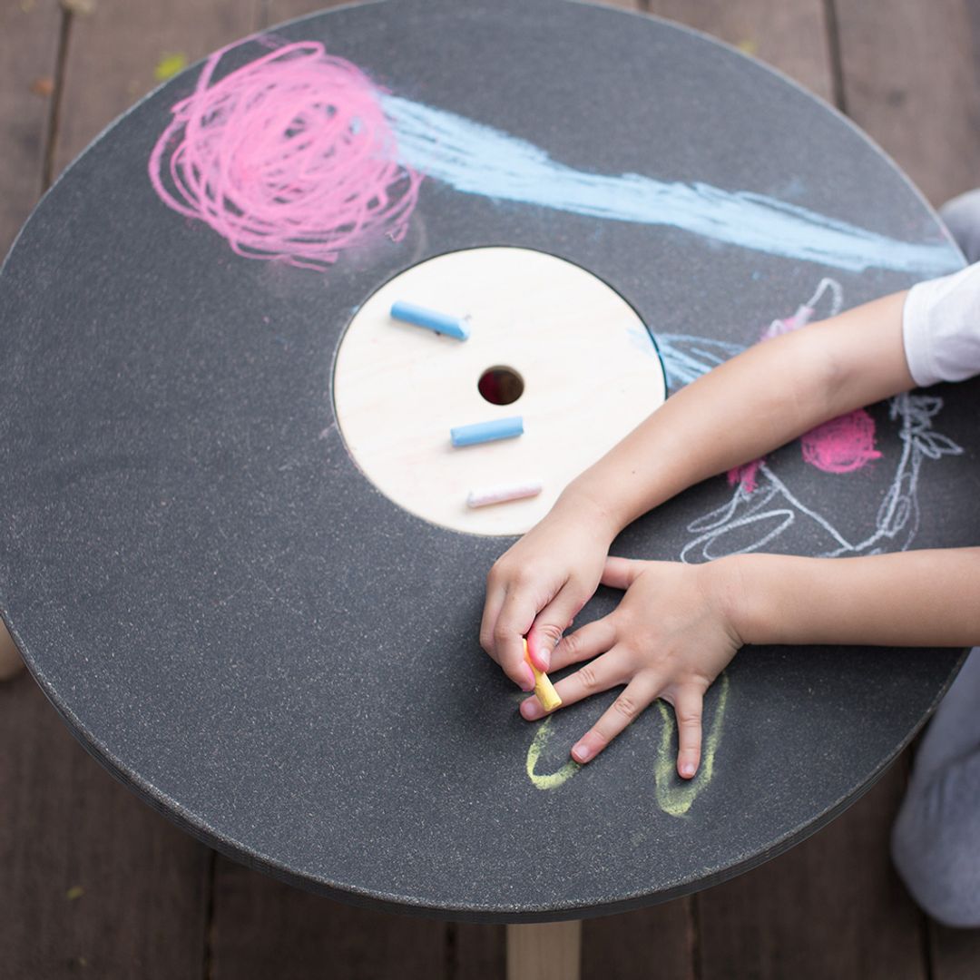 PlanToys Round Table