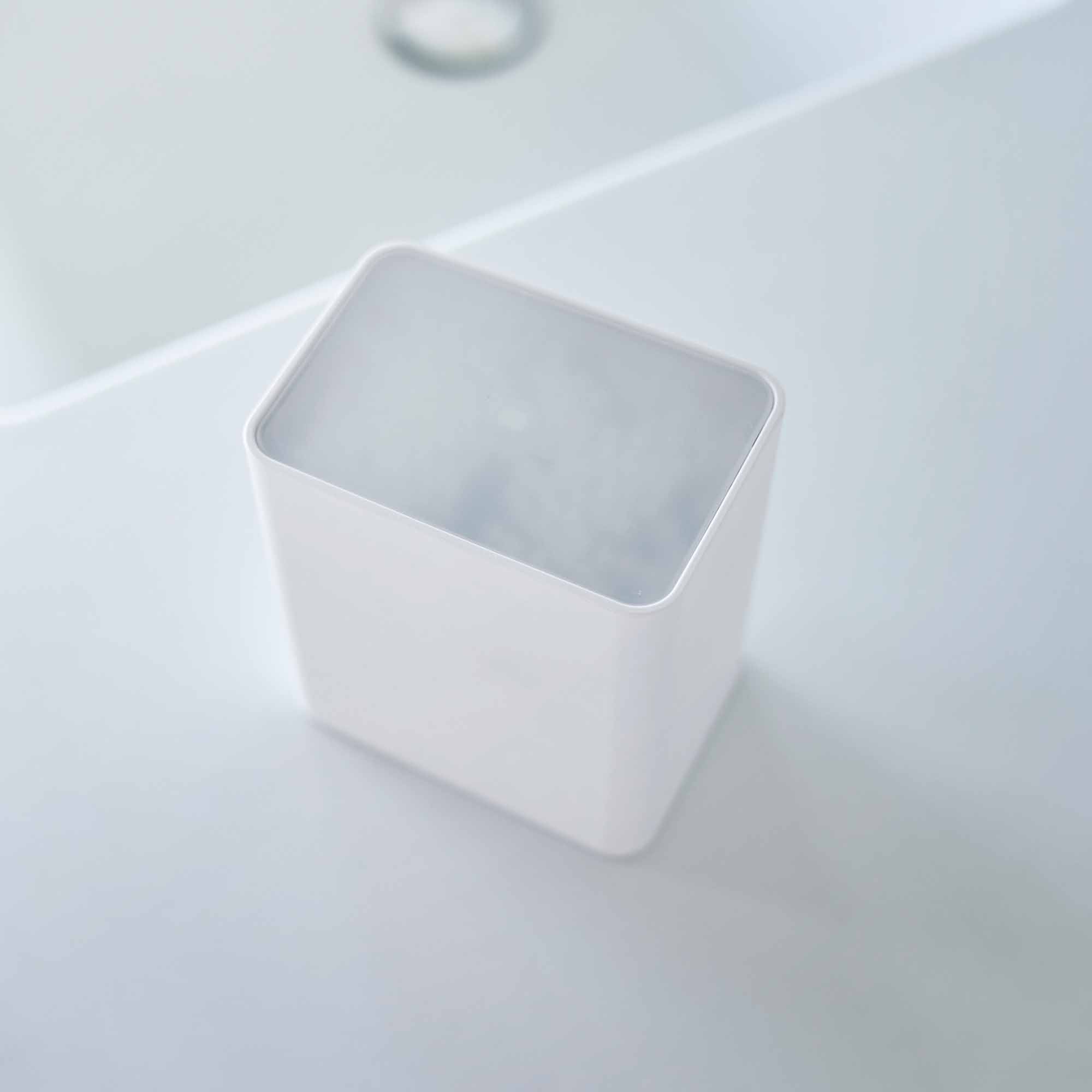 Yamazaki Home Cotton Swab Push-Top Case