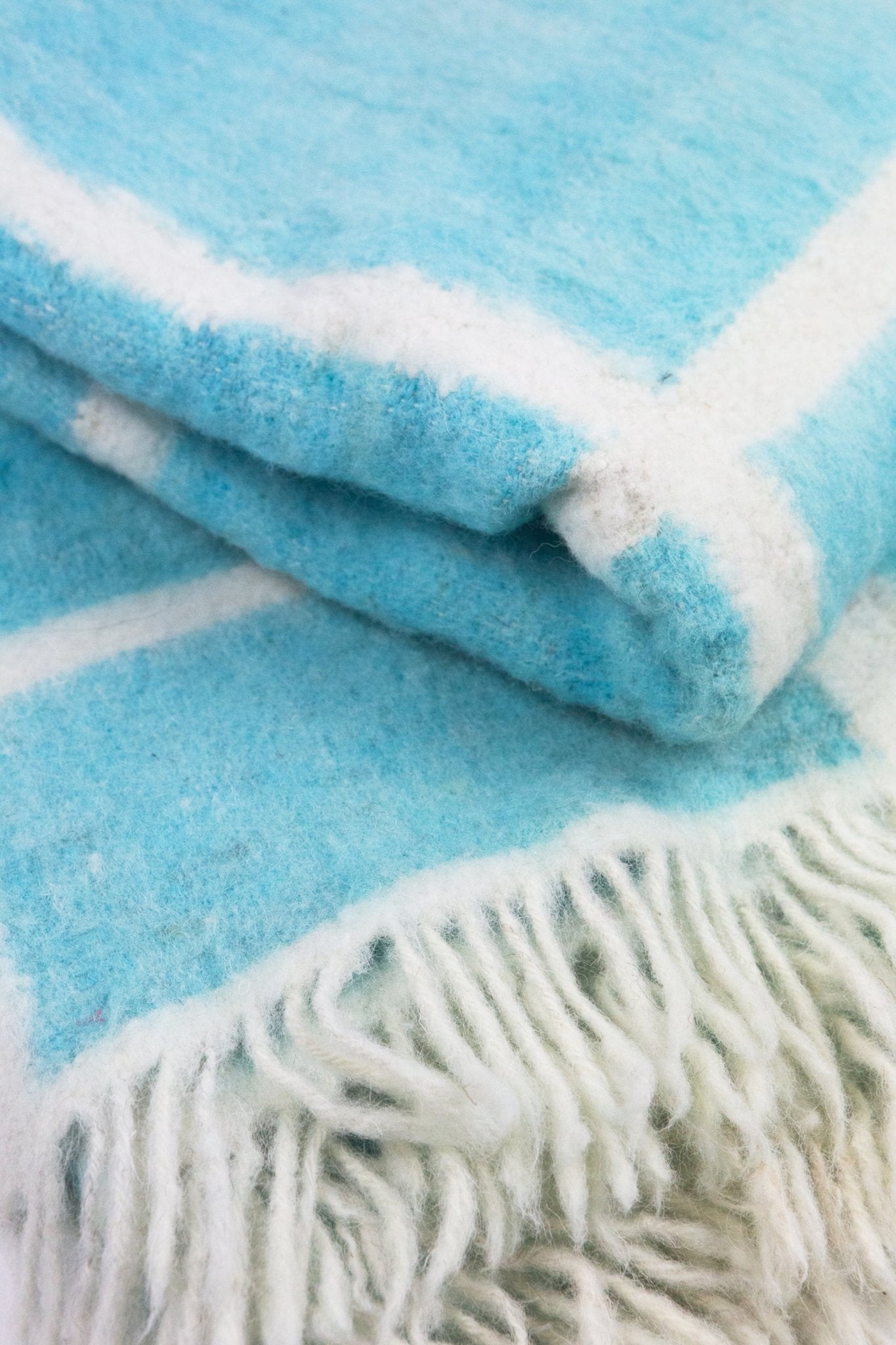 Archive New York Made to order: Momos Grid Blanket- Aqua Blue and Natural White