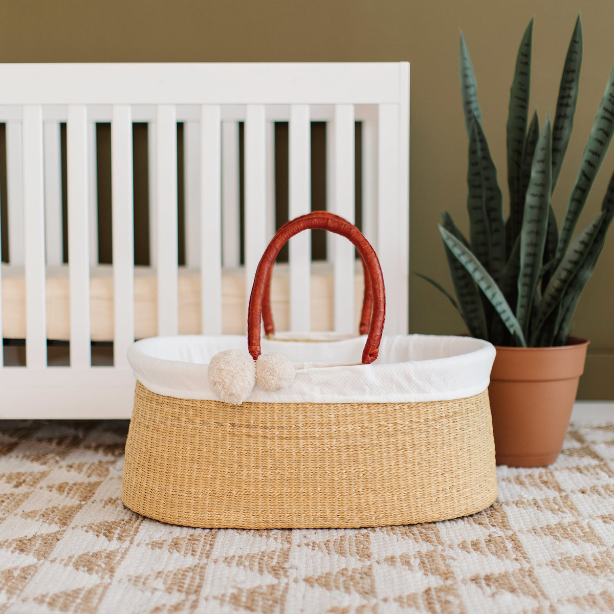 Plum+Sparrow Cognac Handle No-Hood Moses Basket