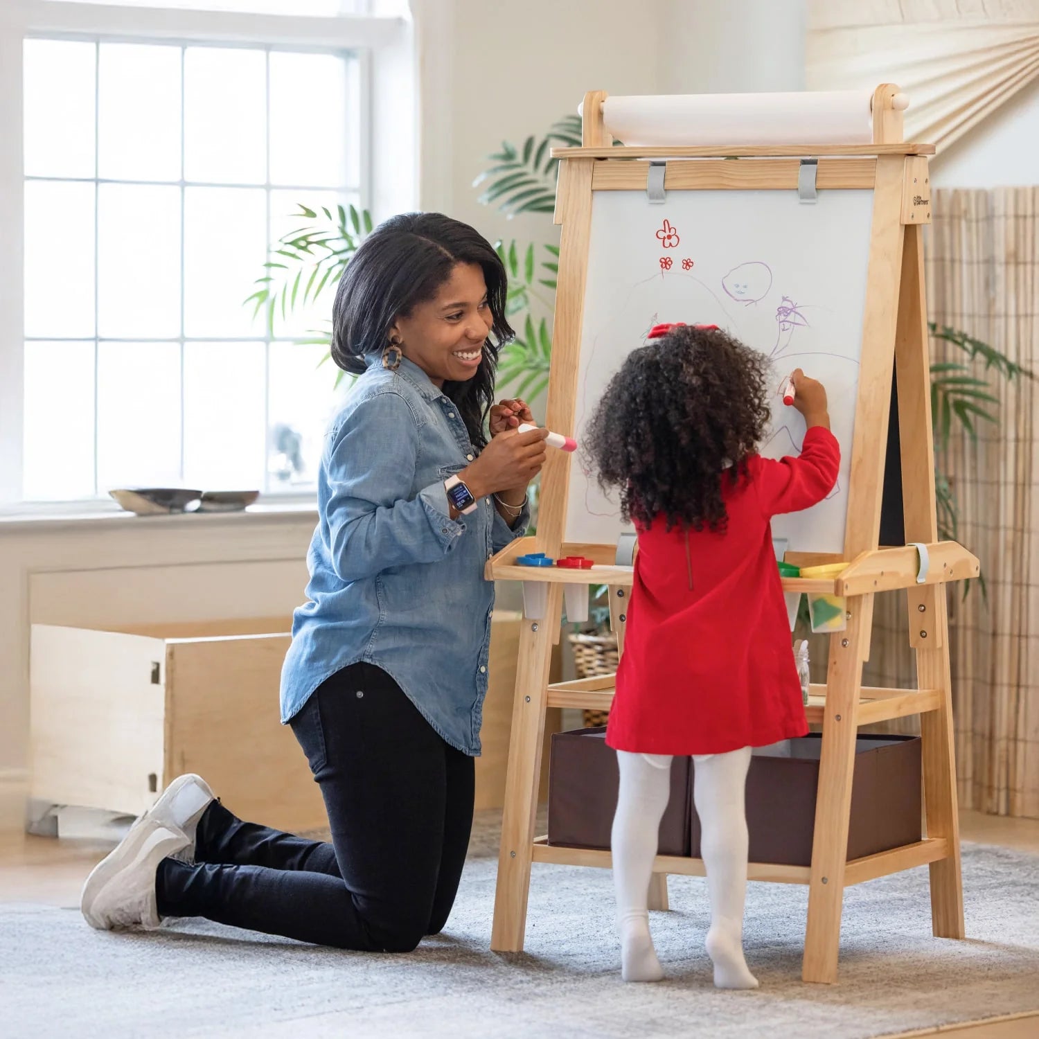 Little Partners Deluxe Learn & Play Art Center