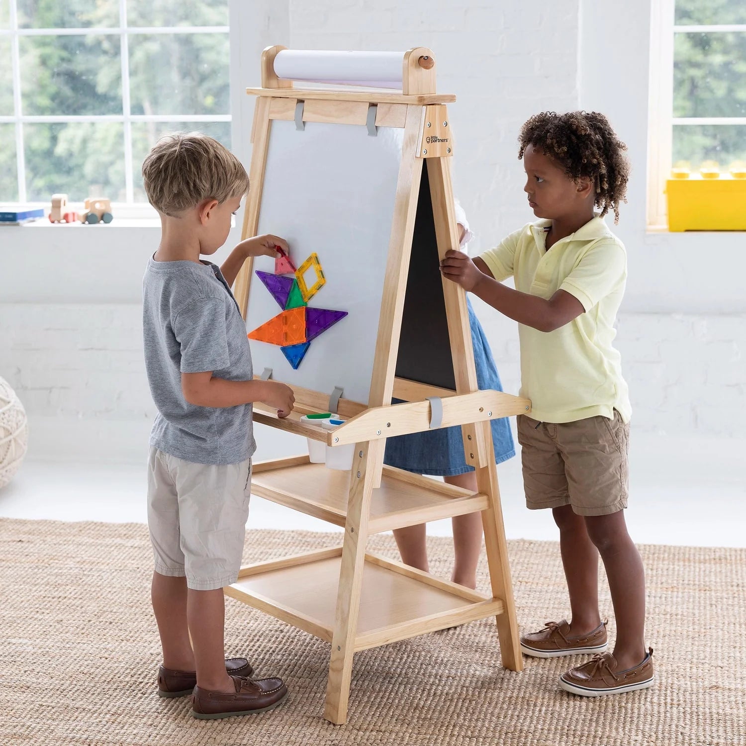 Little Partners Deluxe Learn & Play Art Center