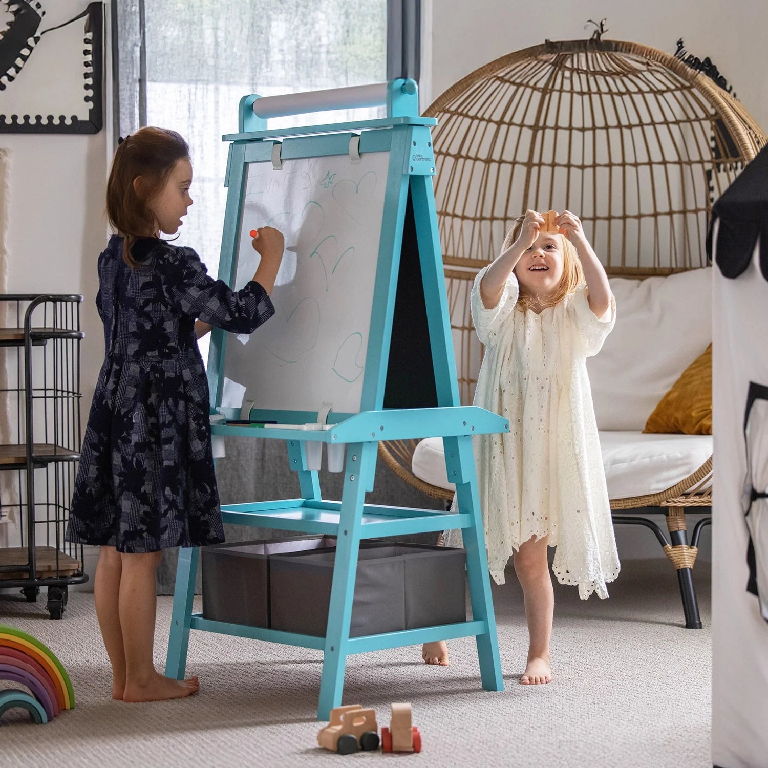 Little Partners Deluxe Learn & Play Art Center