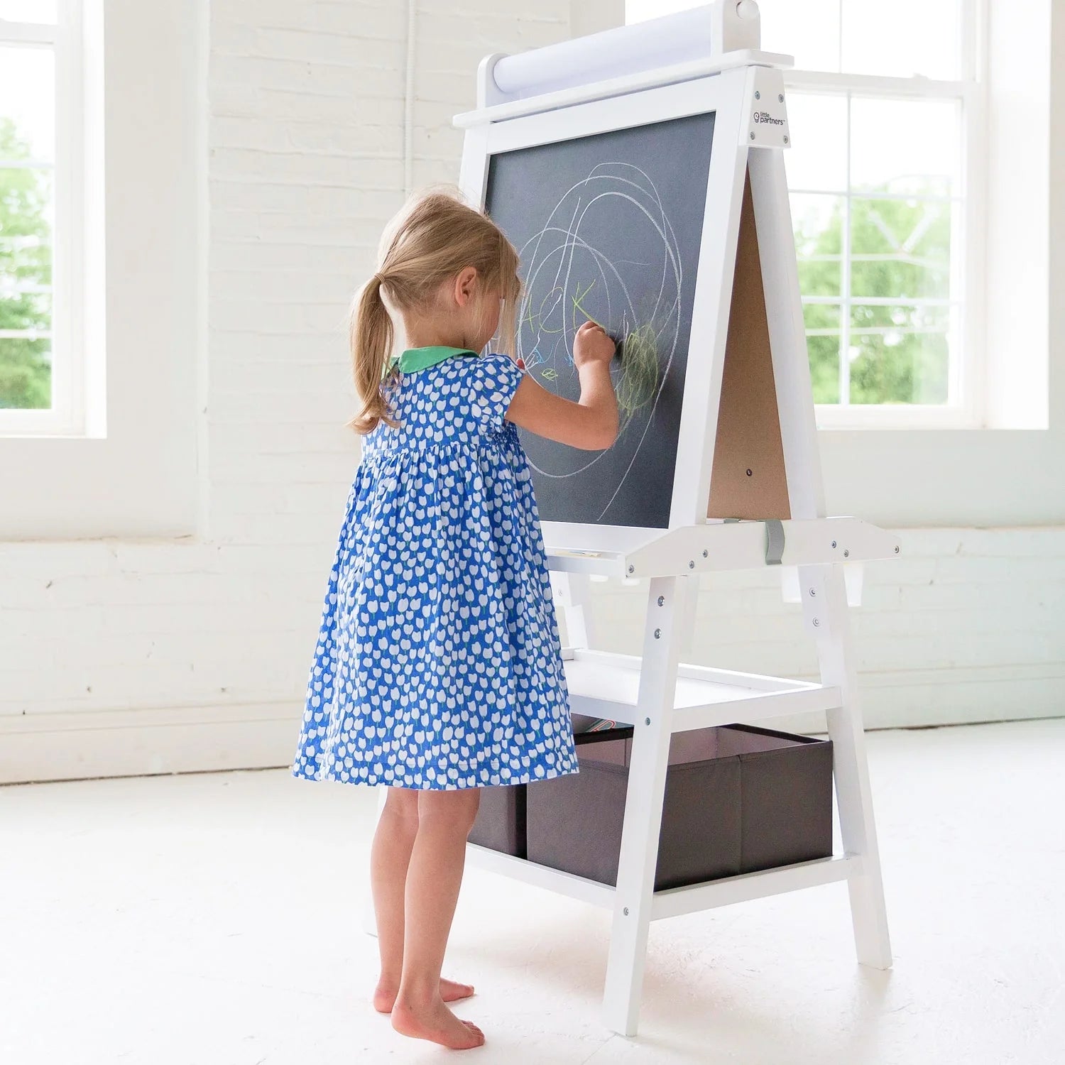Little Partners Deluxe Learn & Play Art Center
