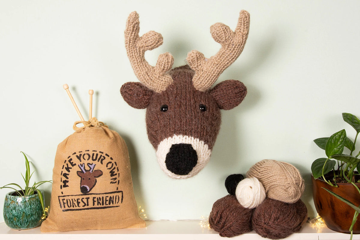 38. Giant Deer Head Knitting Kit