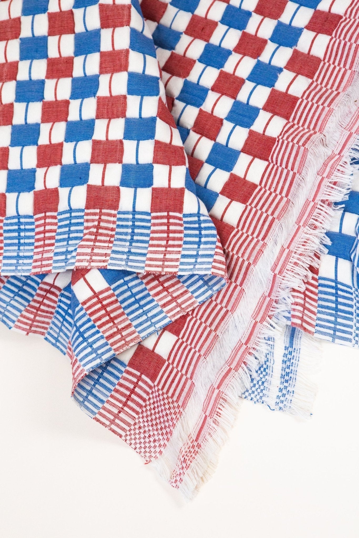 Archive New York Quilted Sujani Throw Blanket - Red & Blue