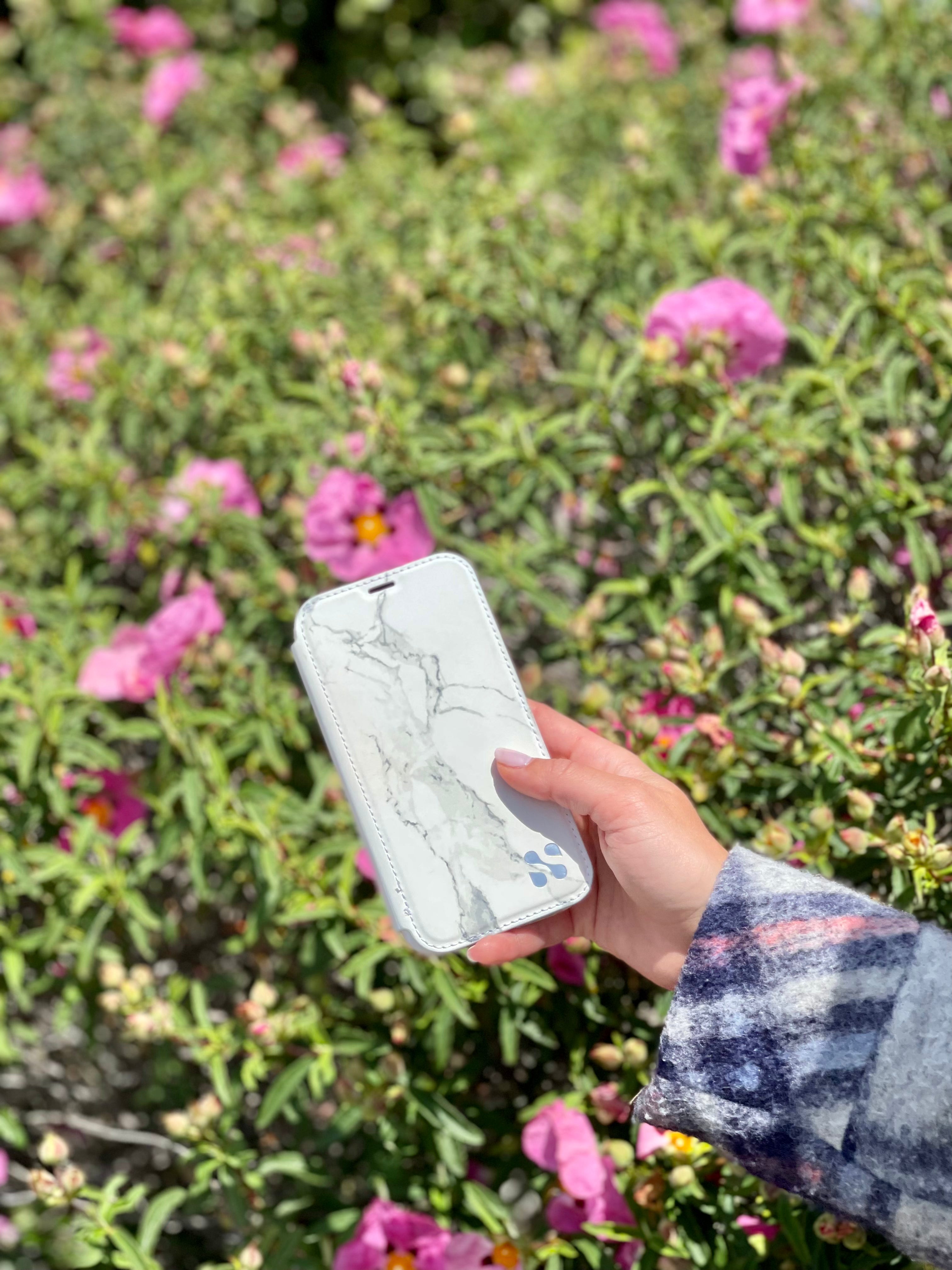 SafeSleeve Slim for iPhone 16 Series (16, 16 Plus, 16 Pro, 16 Pro Max, 16e)