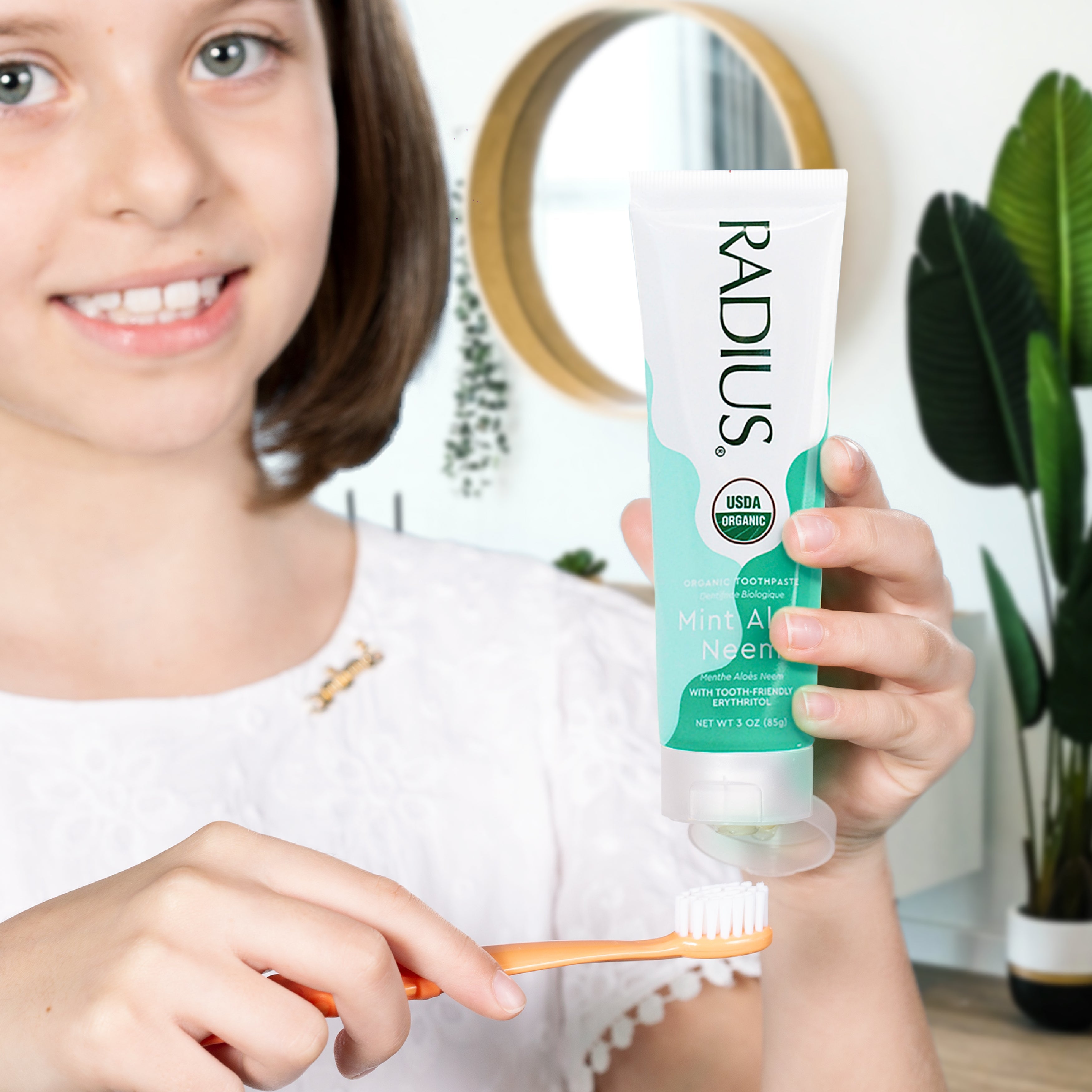 Radius USDA Organic Mint Aloe Neem Toothpaste