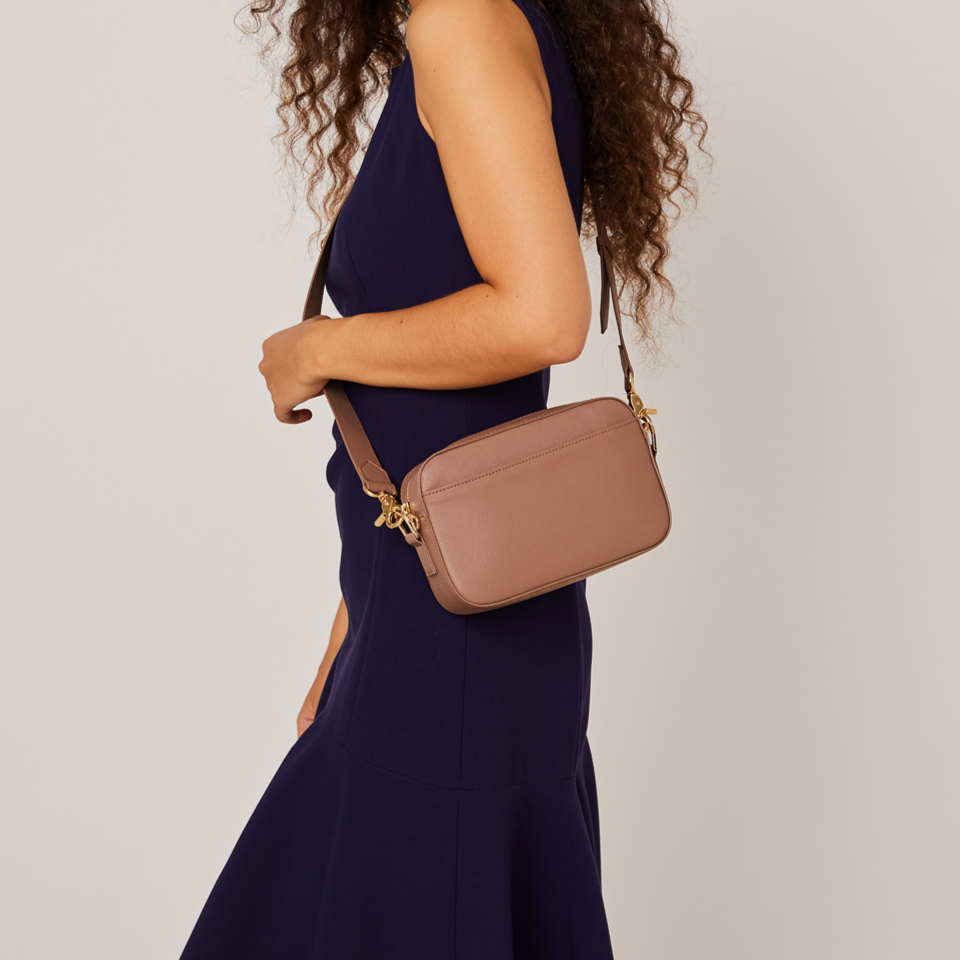 Allégorie Gala Crossbody Camera Bag (Dusty Rose)