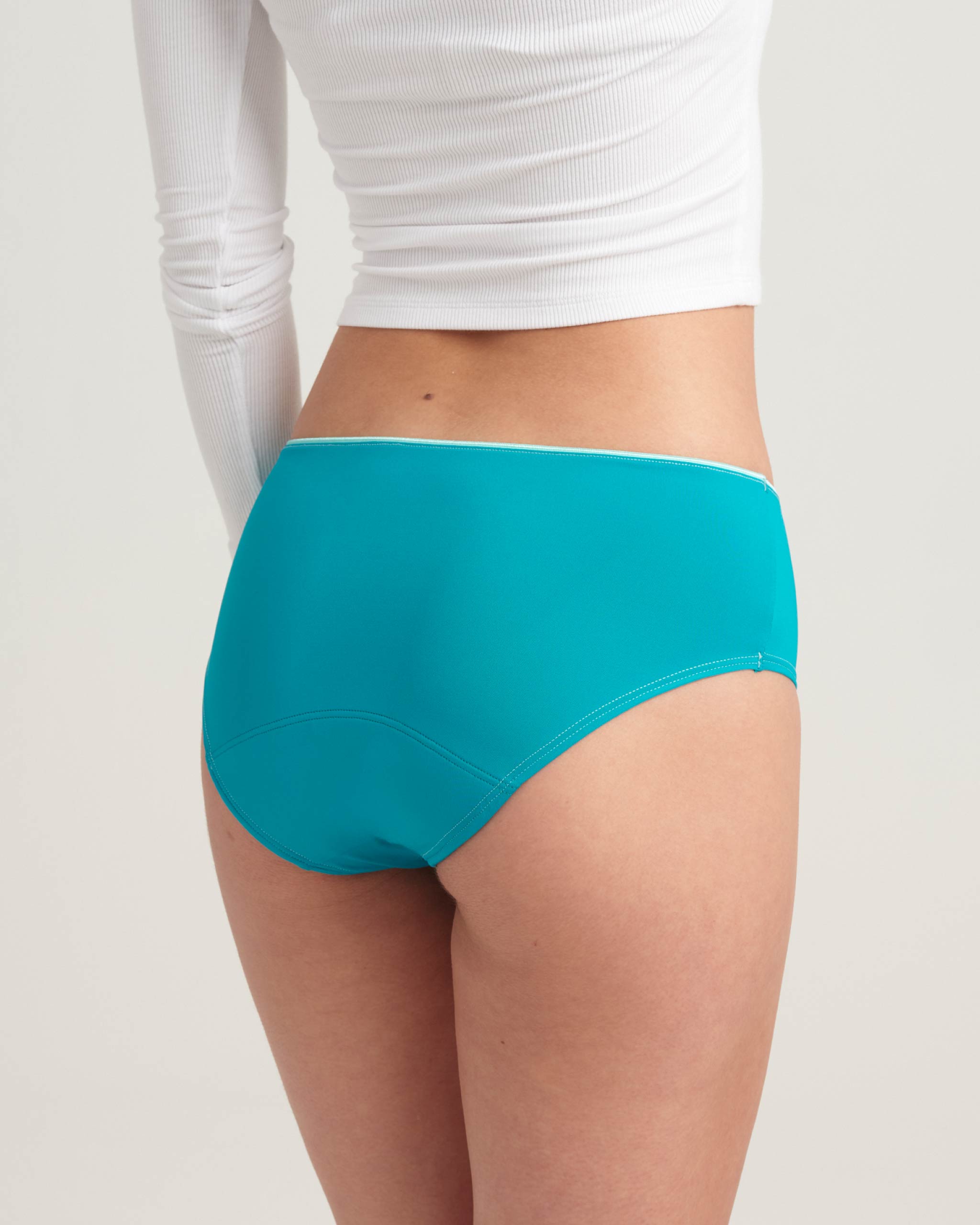 Saalt Leakproof Teen Brief