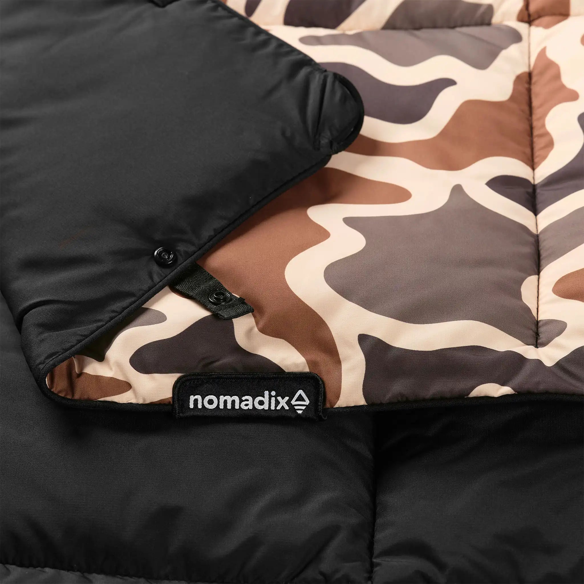 Nomadix Graphene Puffer Blanket: Duck Camo Bush