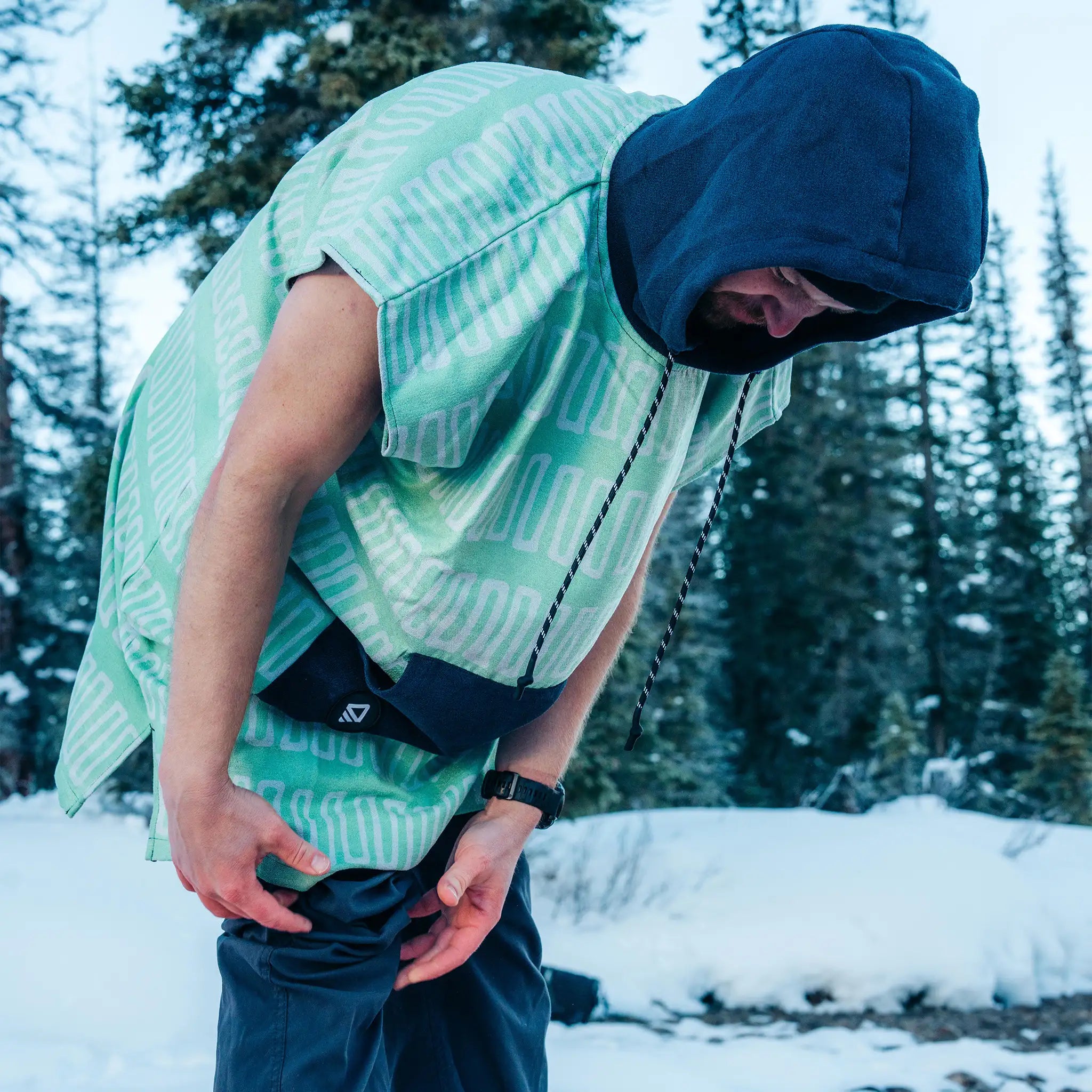 Nomadix Changing Poncho: Switchback Seafoam Green