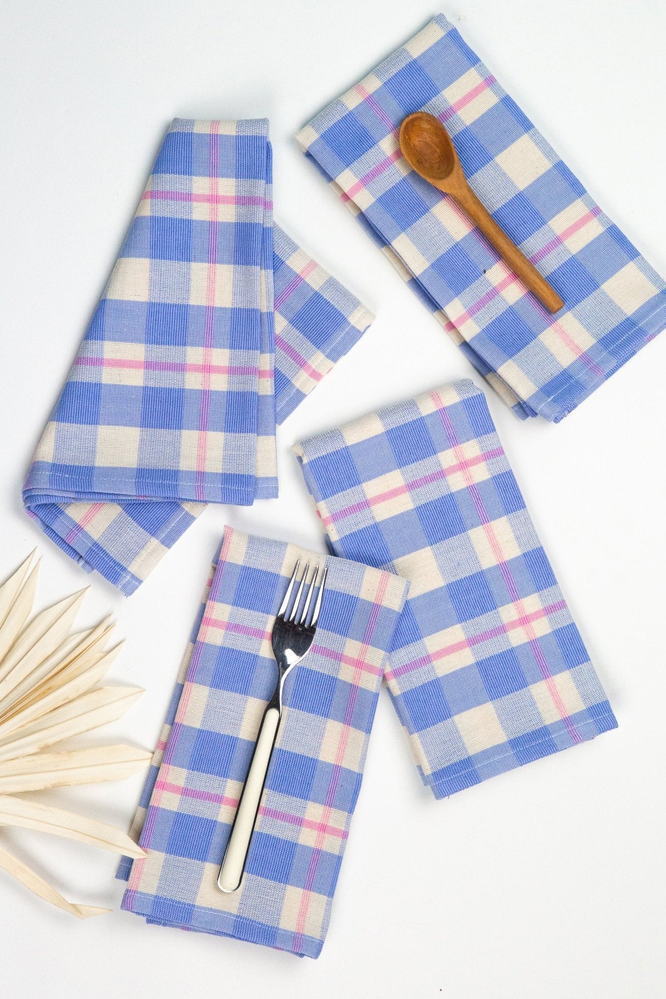 Archive New York Abigail Plaid Dinner Napkin in Periwinkle Blue and Pink