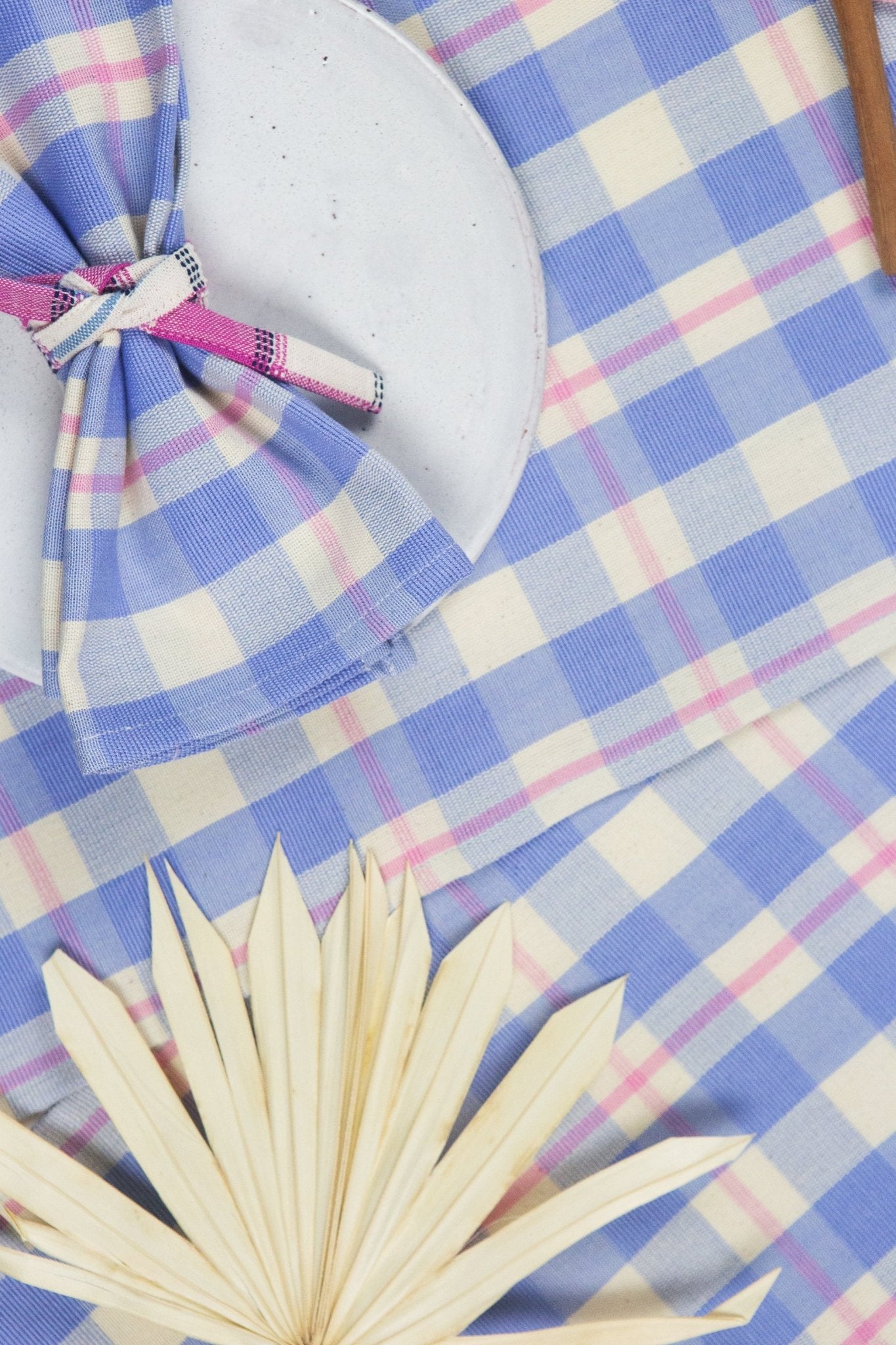 Archive New York Abigail Plaid Dinner Napkin in Periwinkle Blue and Pink