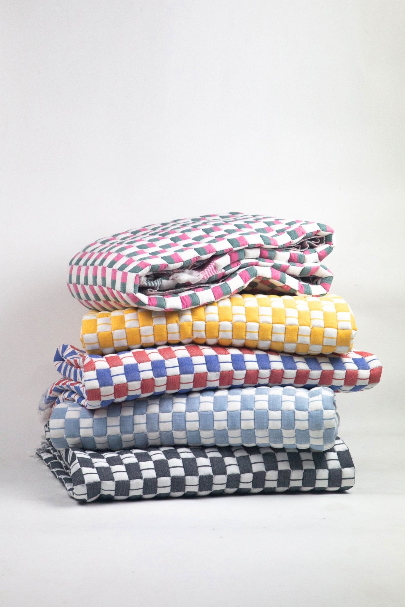Archive New York Quilted Sujani Throw Blanket - Red & Blue
