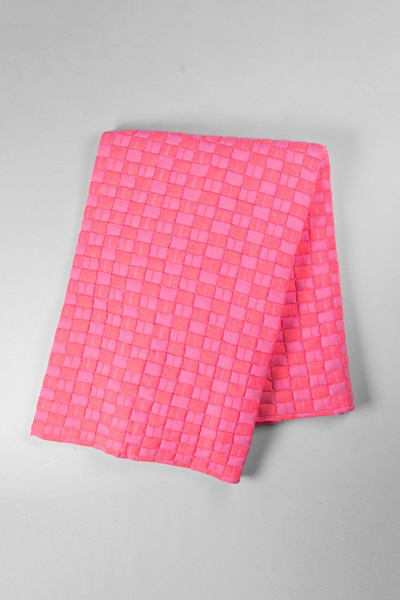 Archive New York Quilted Sujani Throw Blanket - Neon Pink