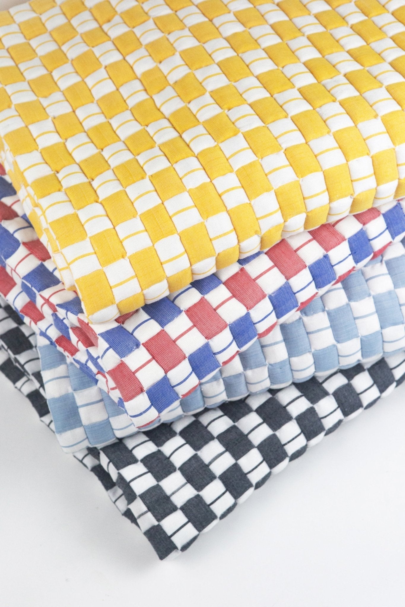 Archive New York Quilted Sujani Throw Blanket - Red & Blue