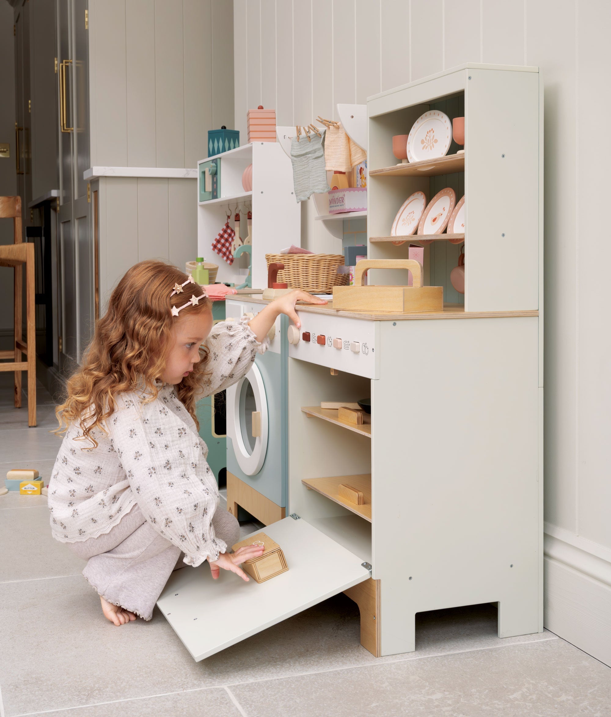 Tender Leaf Kitchen Dresser and Dishwasher