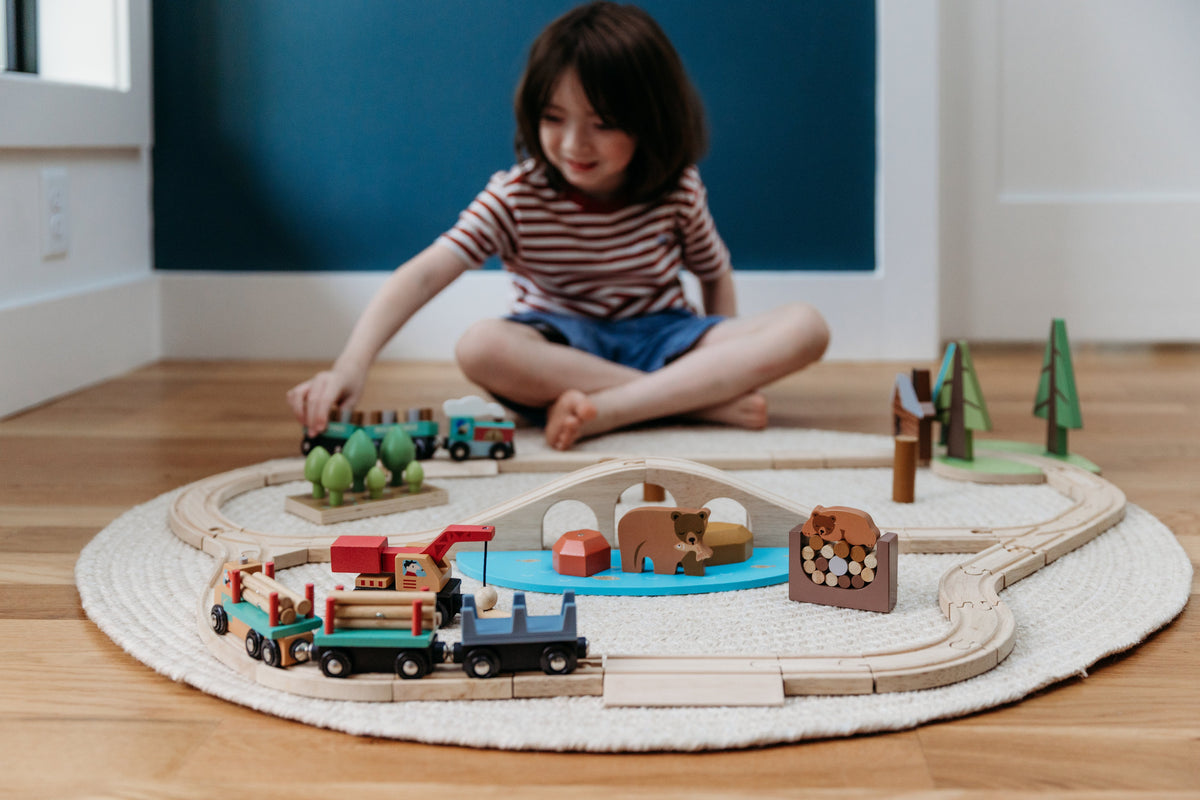 Tender Leaf Wild Pines Train Set