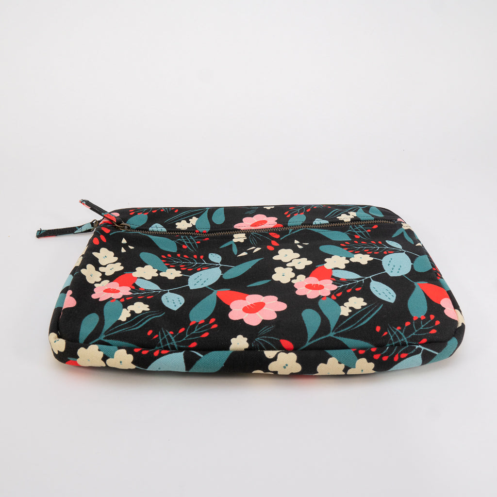Terra Thread Erdig Organic Cotton Laptop Sleeve — 13–14 inch