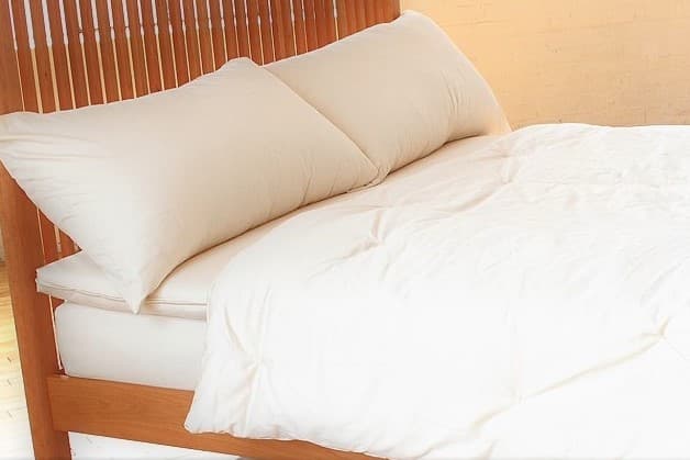 White Lotus Organic Cotton Sateen Sheet Sets in Natural