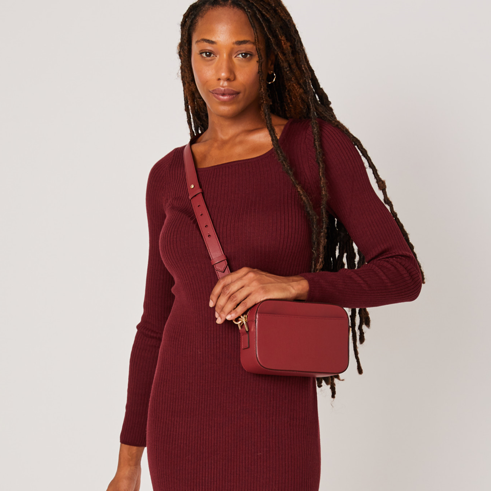 Allégorie Gala Crossbody Camera Bag (Wine)