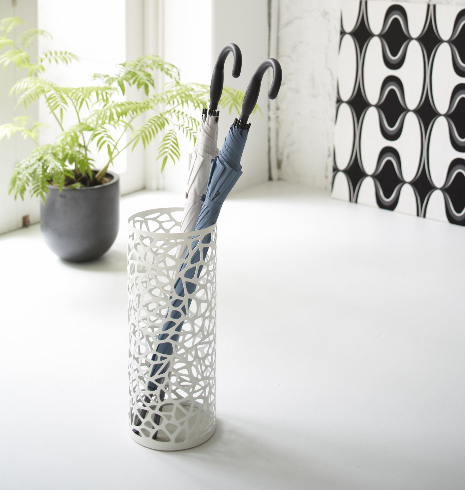 Yamazaki Home Umbrella Stand - Round - Steel