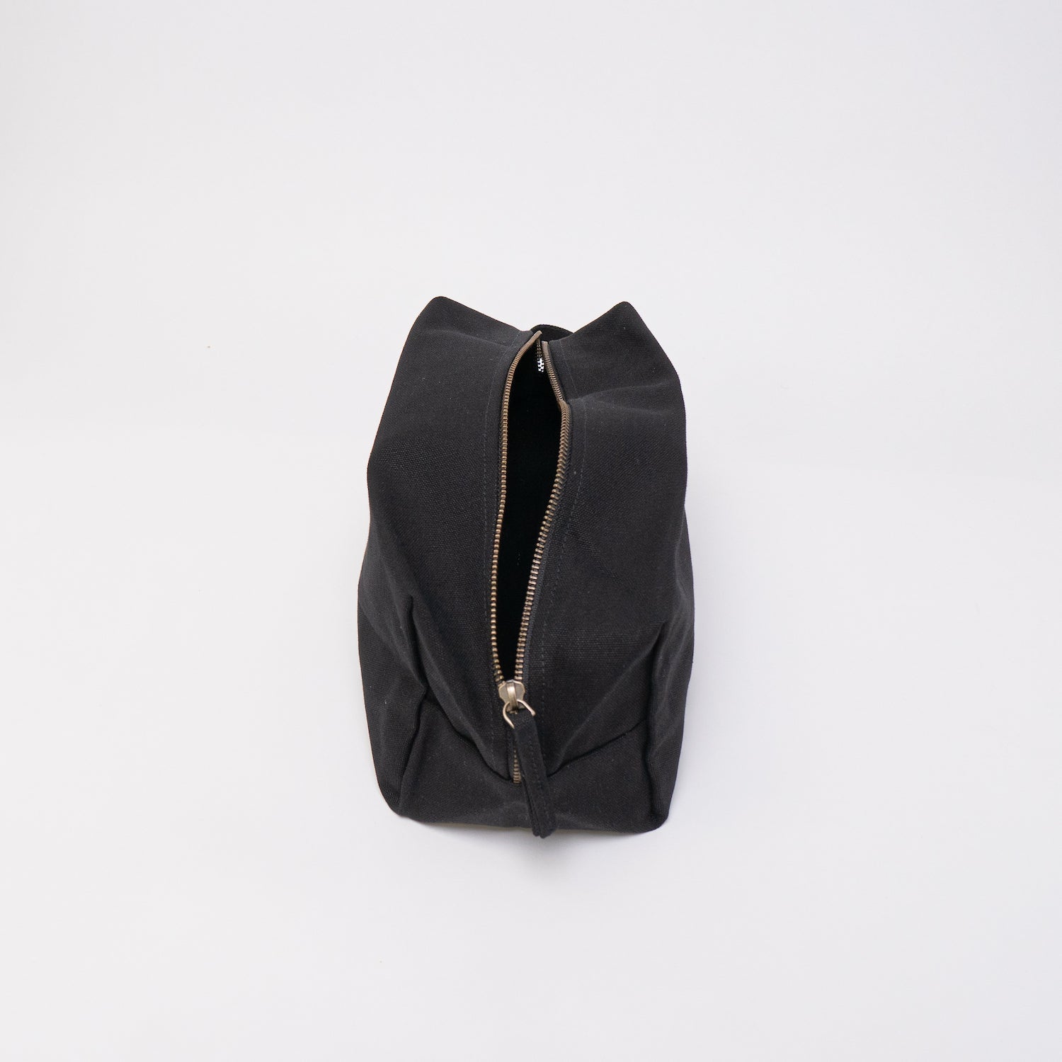 Terra Thread® Sustainable Toiletry Bag