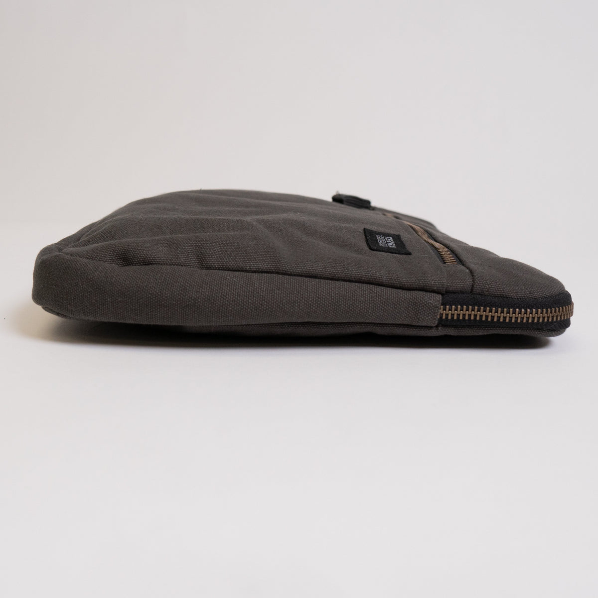Terra Thread Erdig 13–14 inch laptop sleeve — product image 78