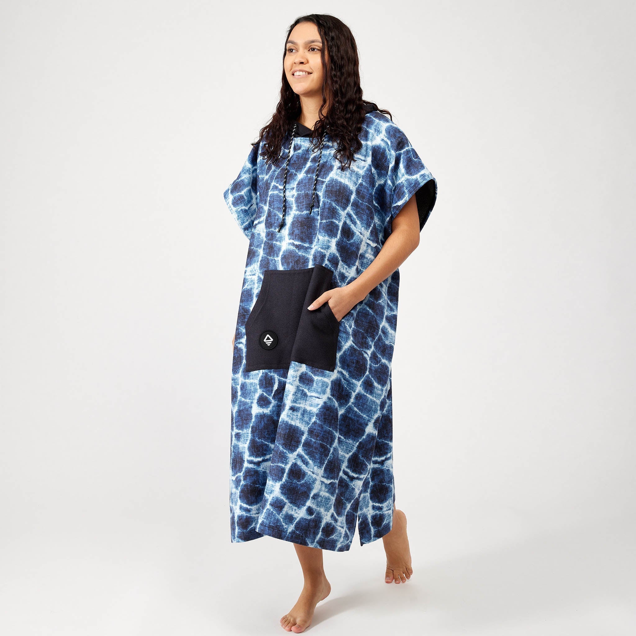 Nomadix Changing Poncho: Agua Blue