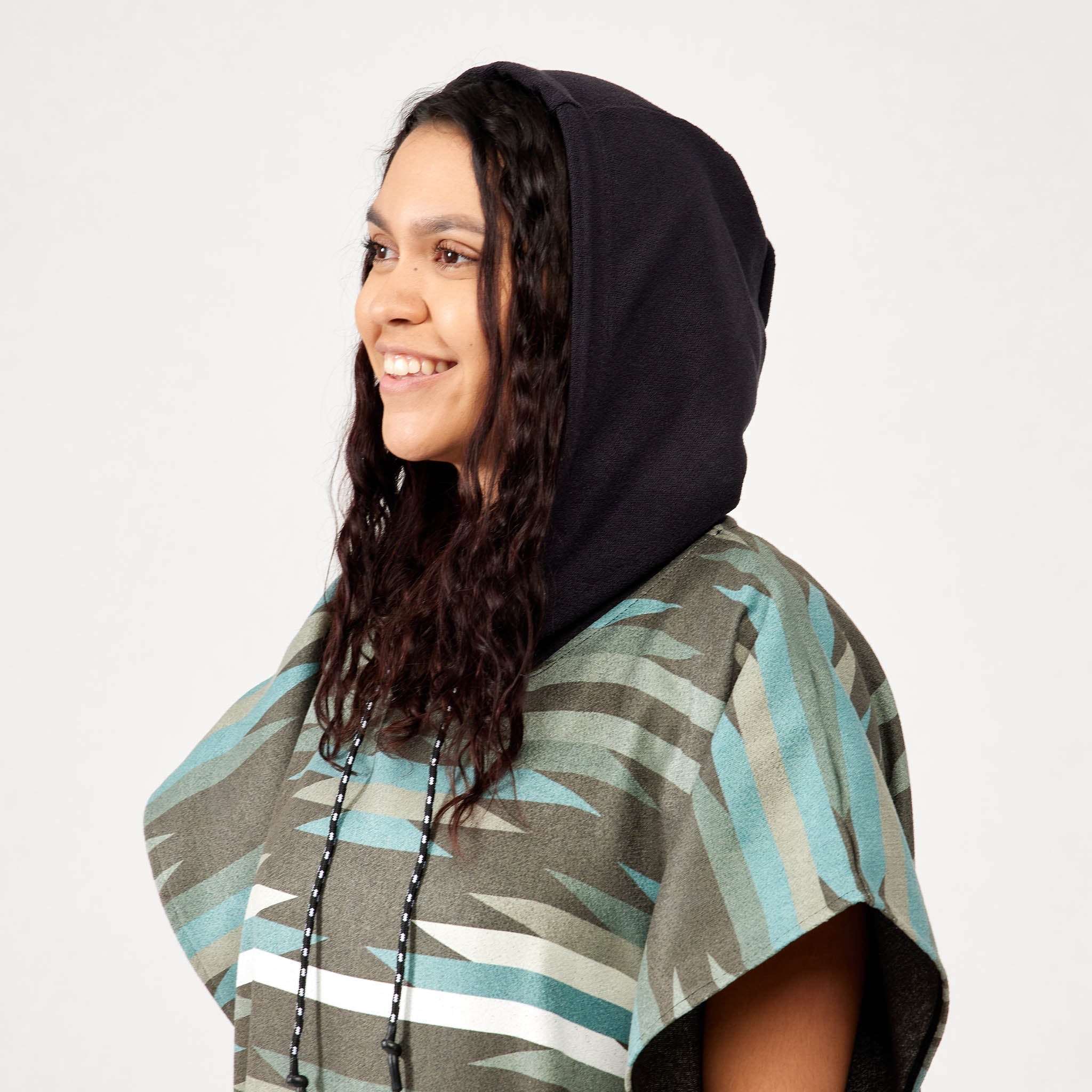 Nomadix Changing Poncho: Jackson Green